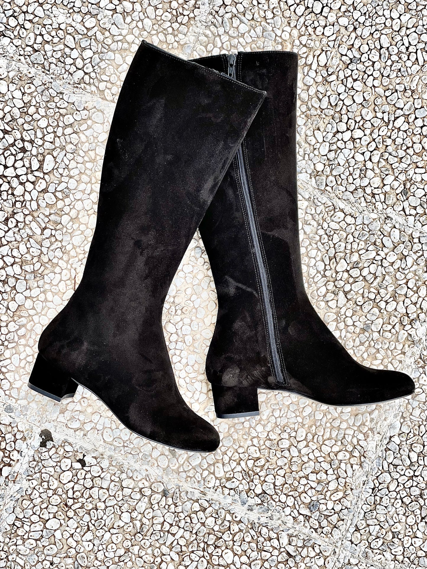 SIERRA BLACK SUEDE