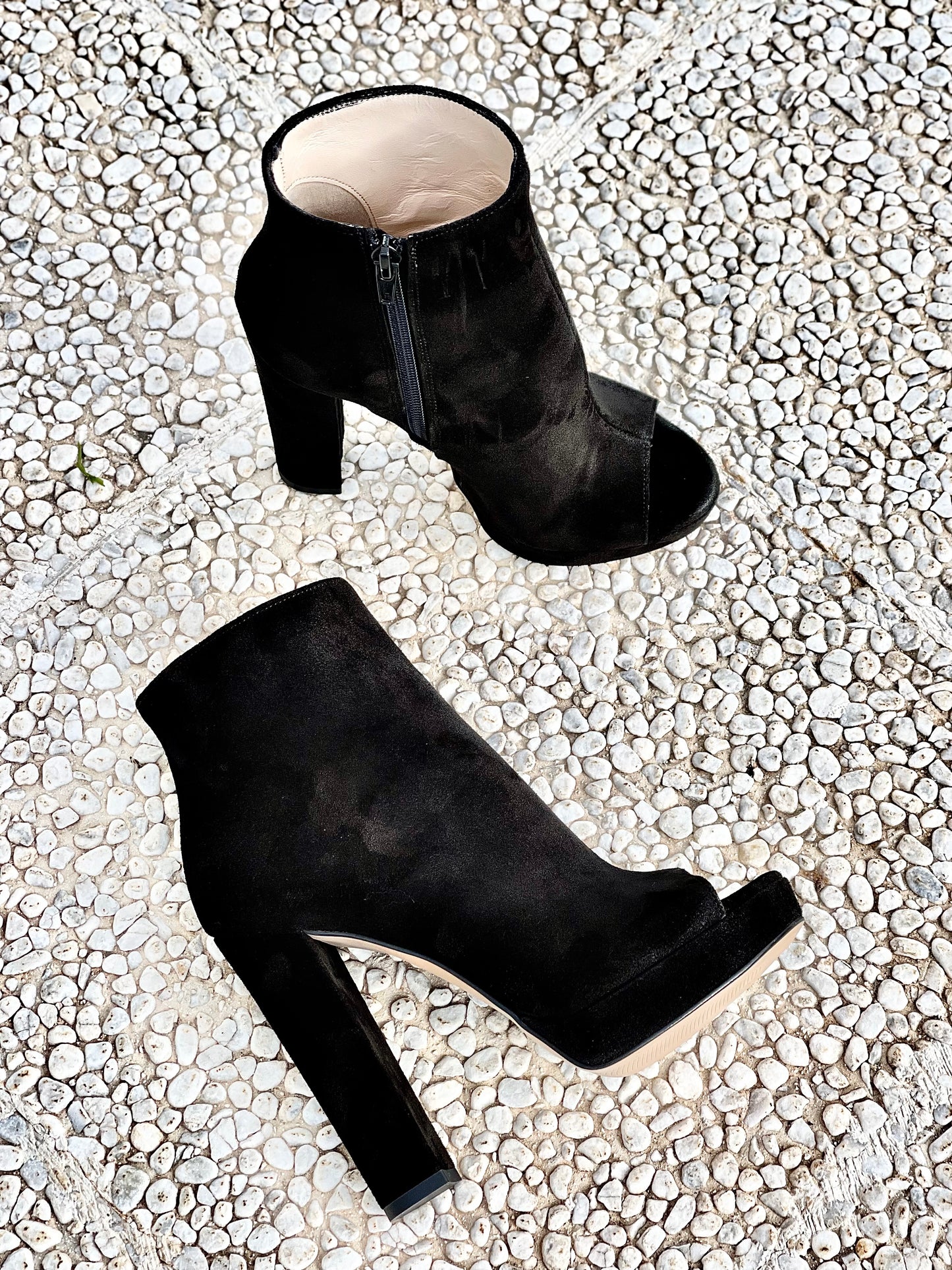 JESSA BLACK SUEDE
