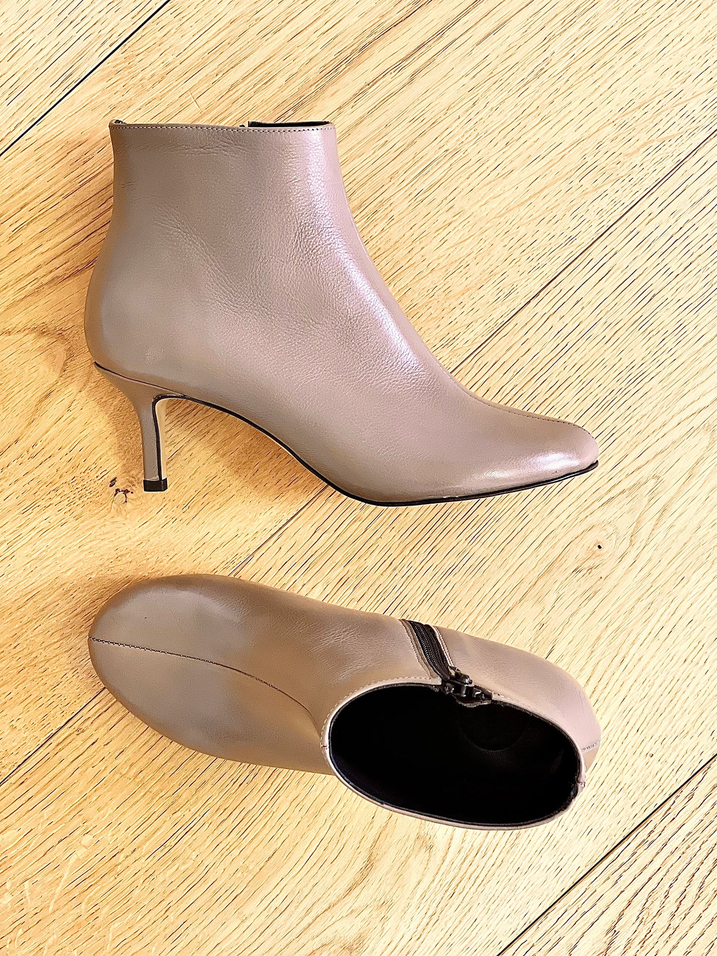 HEDO TAUPE LEATHER