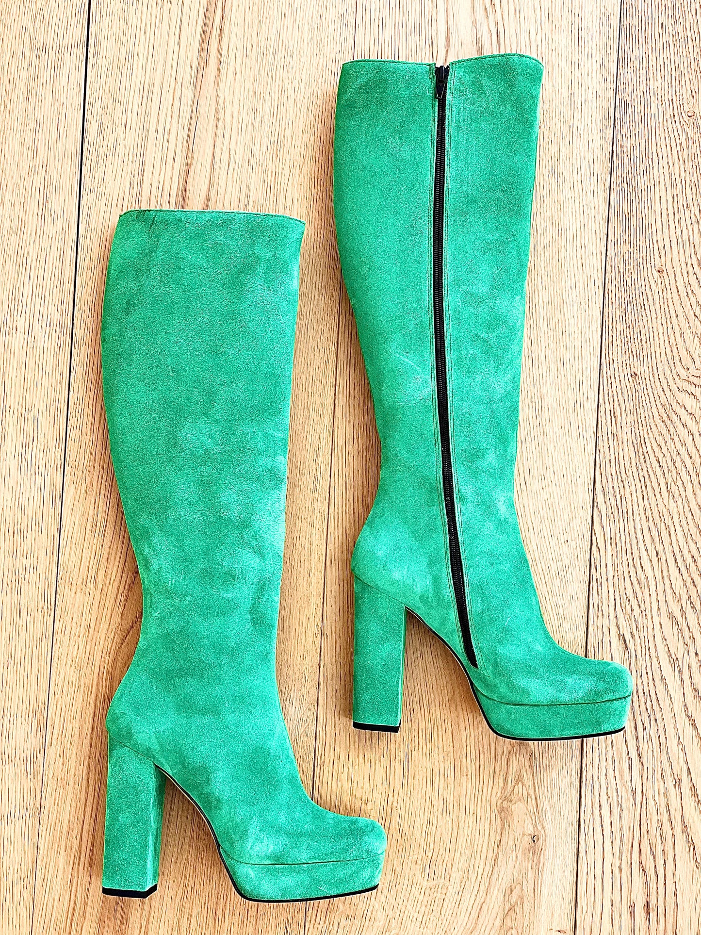 TIBET GREEN SUEDE