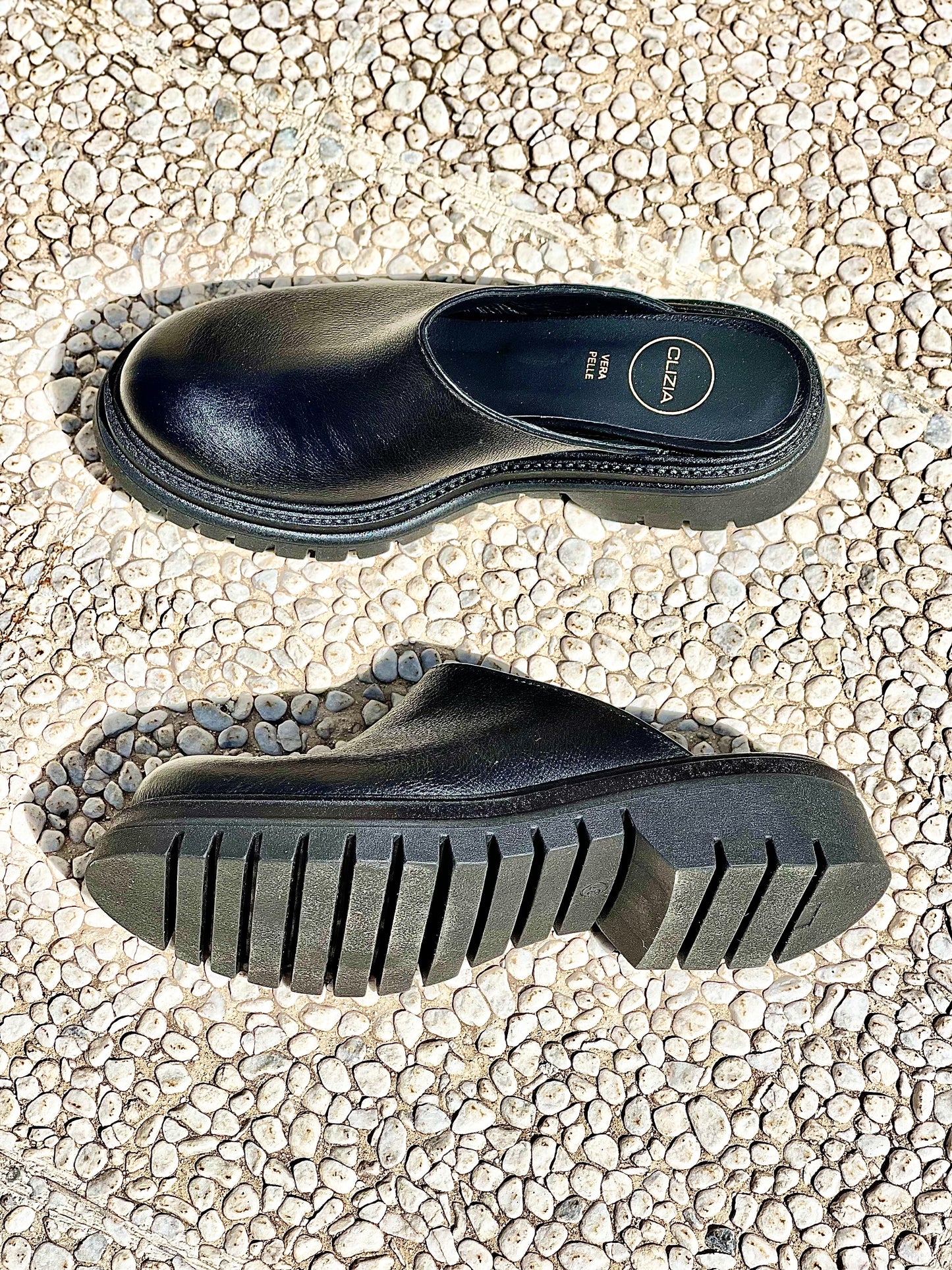EXOTIC BLACK