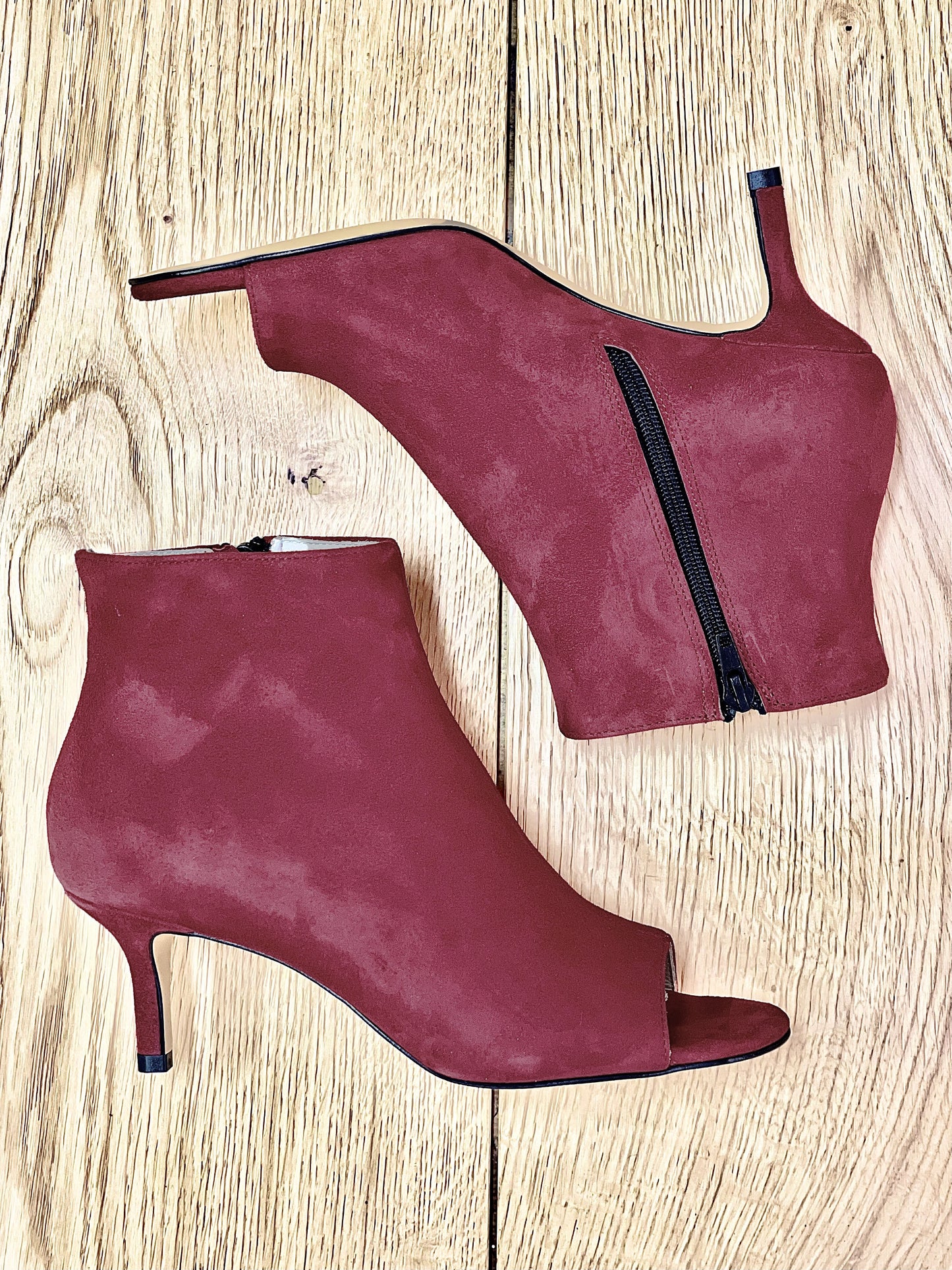 BURGUNDY SUEDE AFRICA