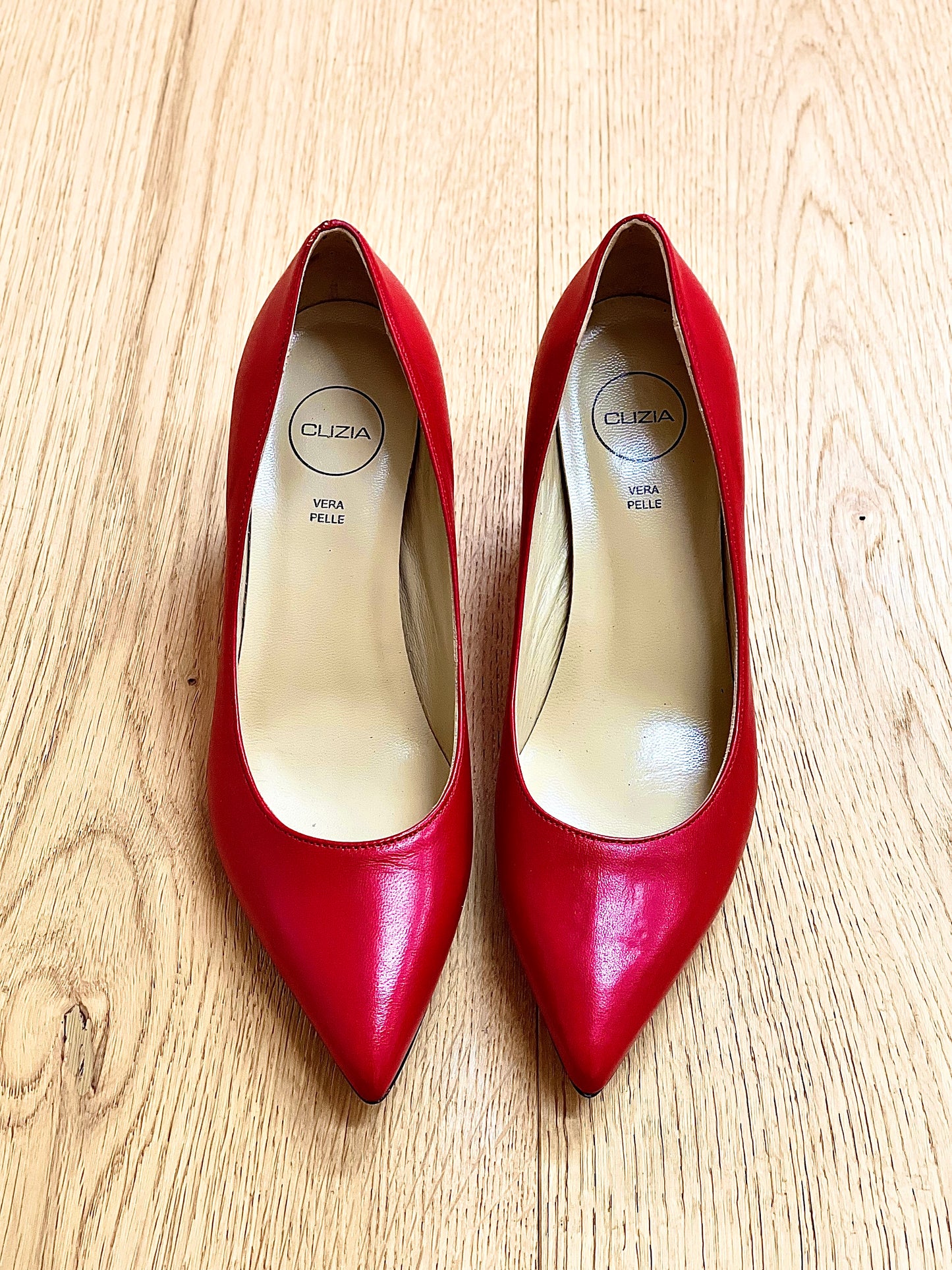 DANCE LEATHER RED