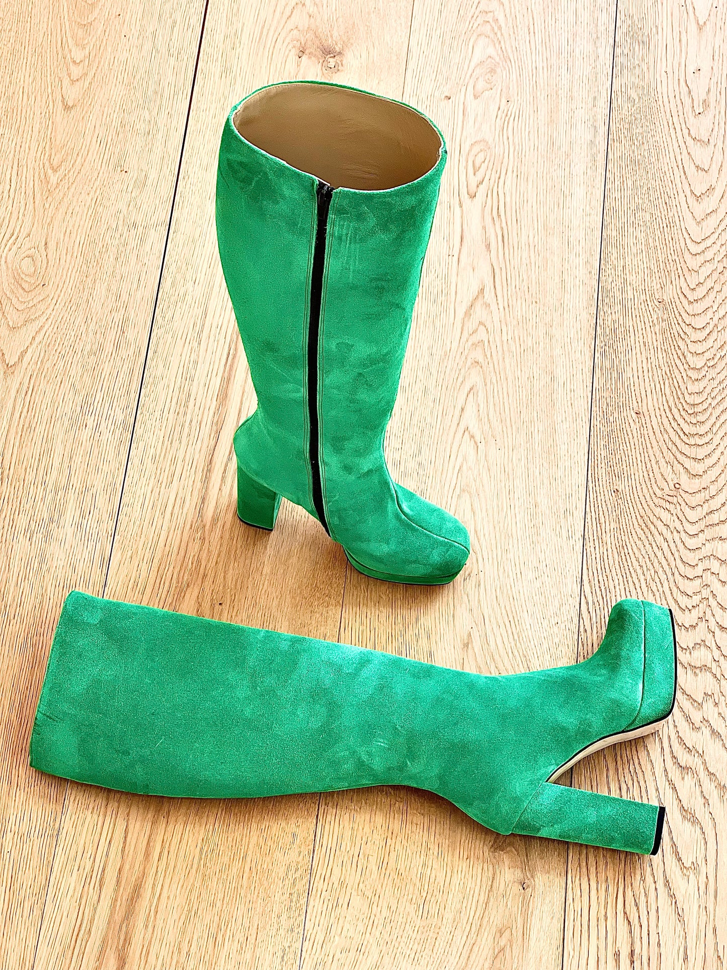 TIBET GREEN SUEDE