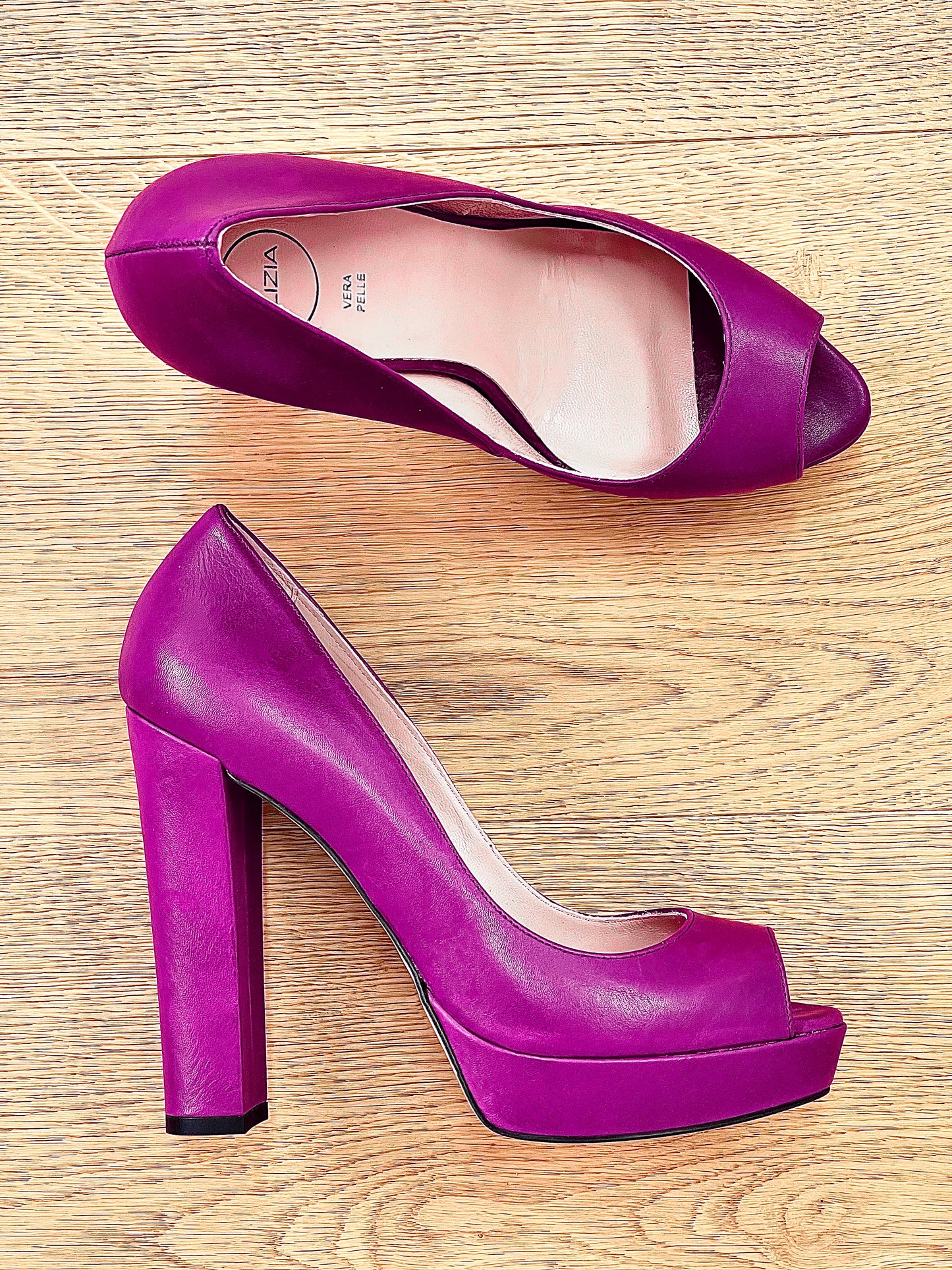 BETA FUCHSIA LEATHER