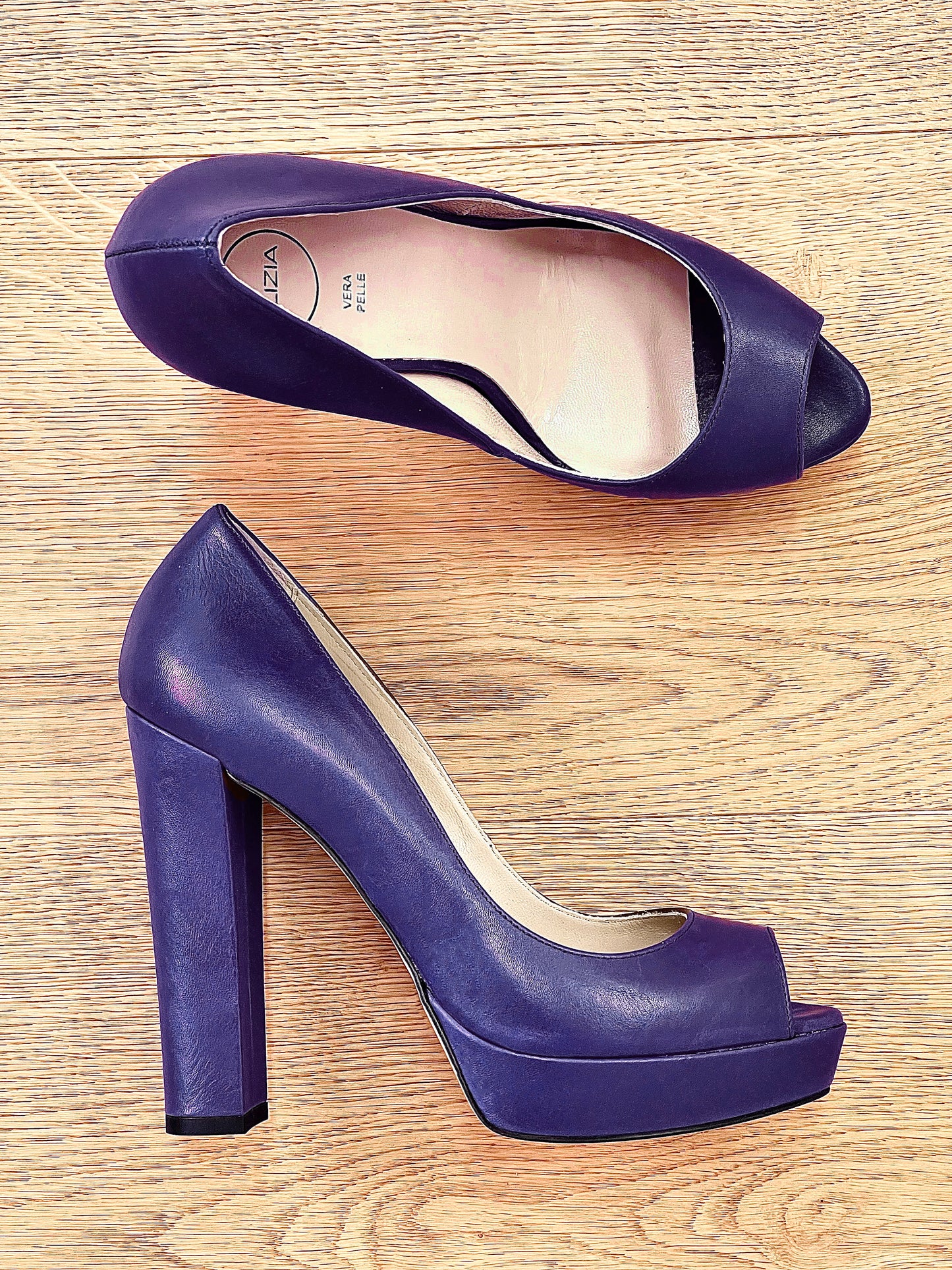 BETA BLUE LEATHER