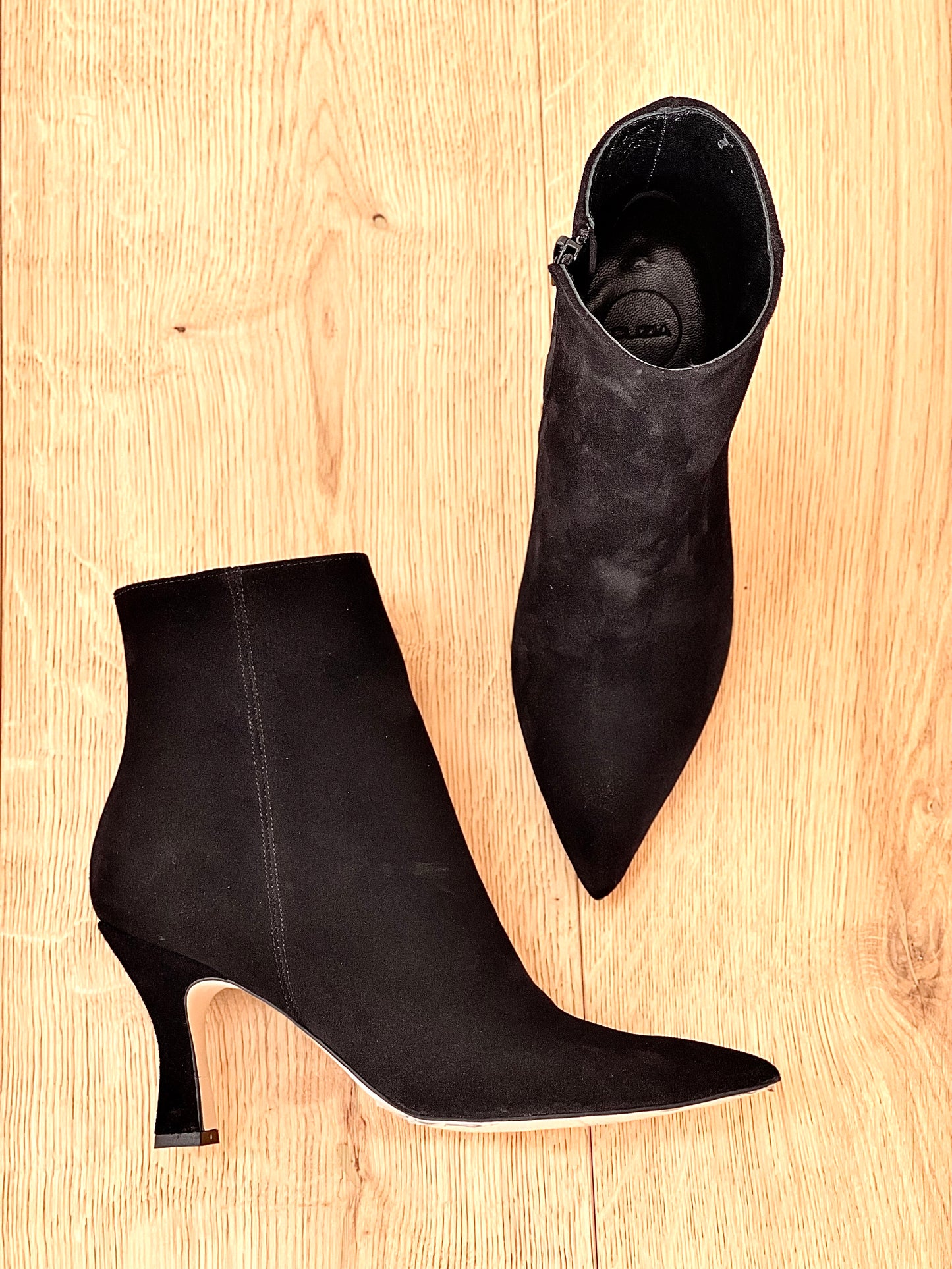 BLACK SUEDE KAORI