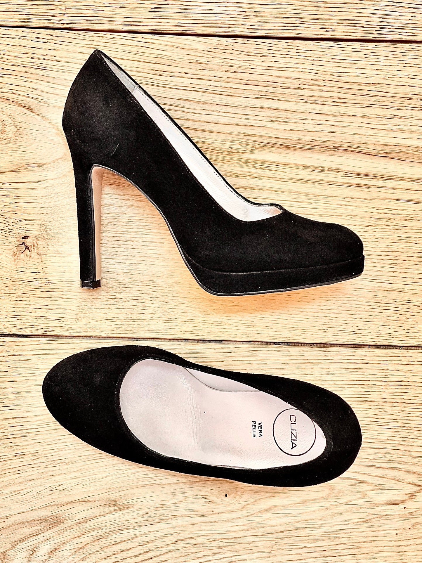 ANNA BLACK SUEDE