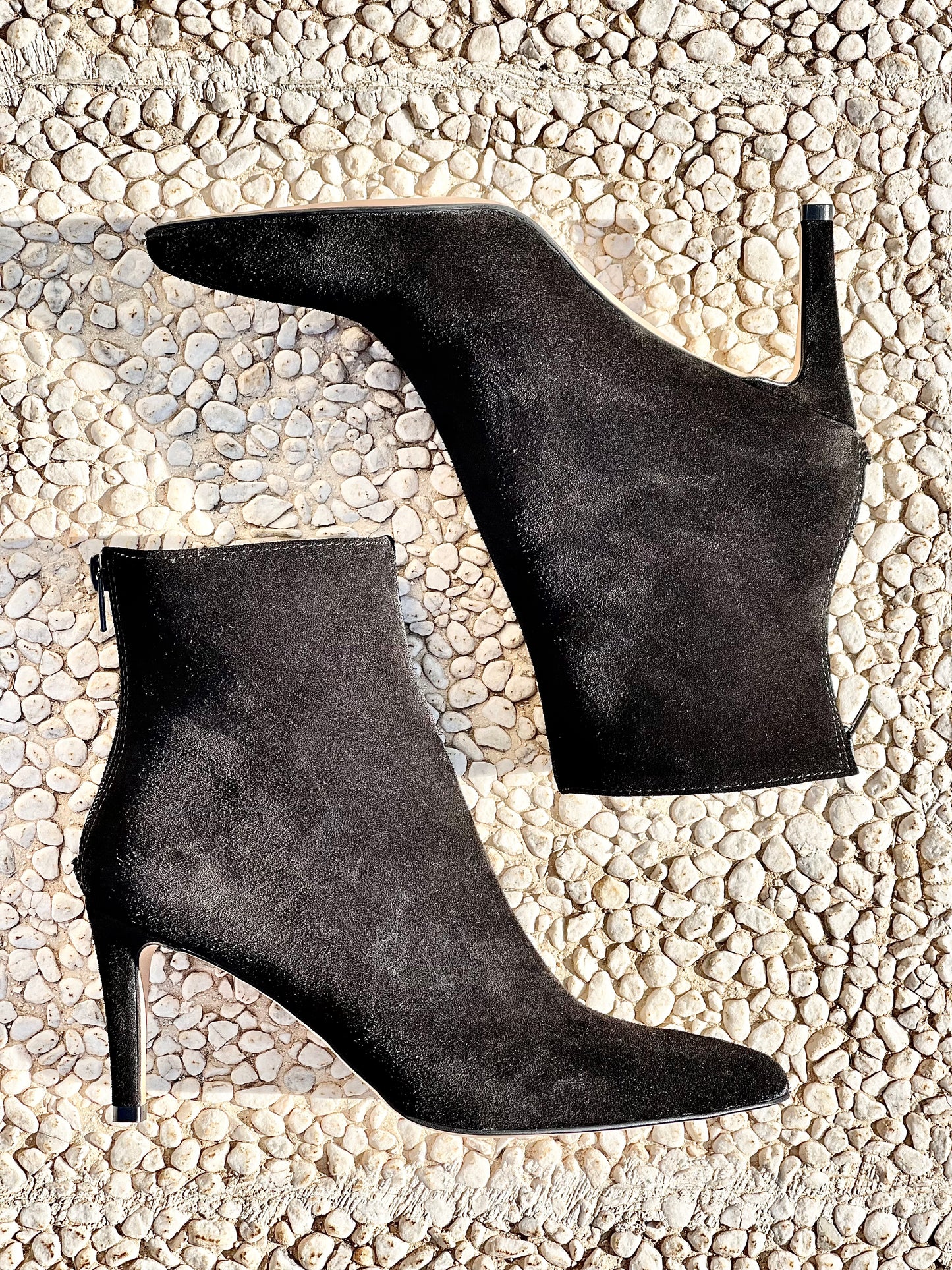 IRIS BLACK SUEDE