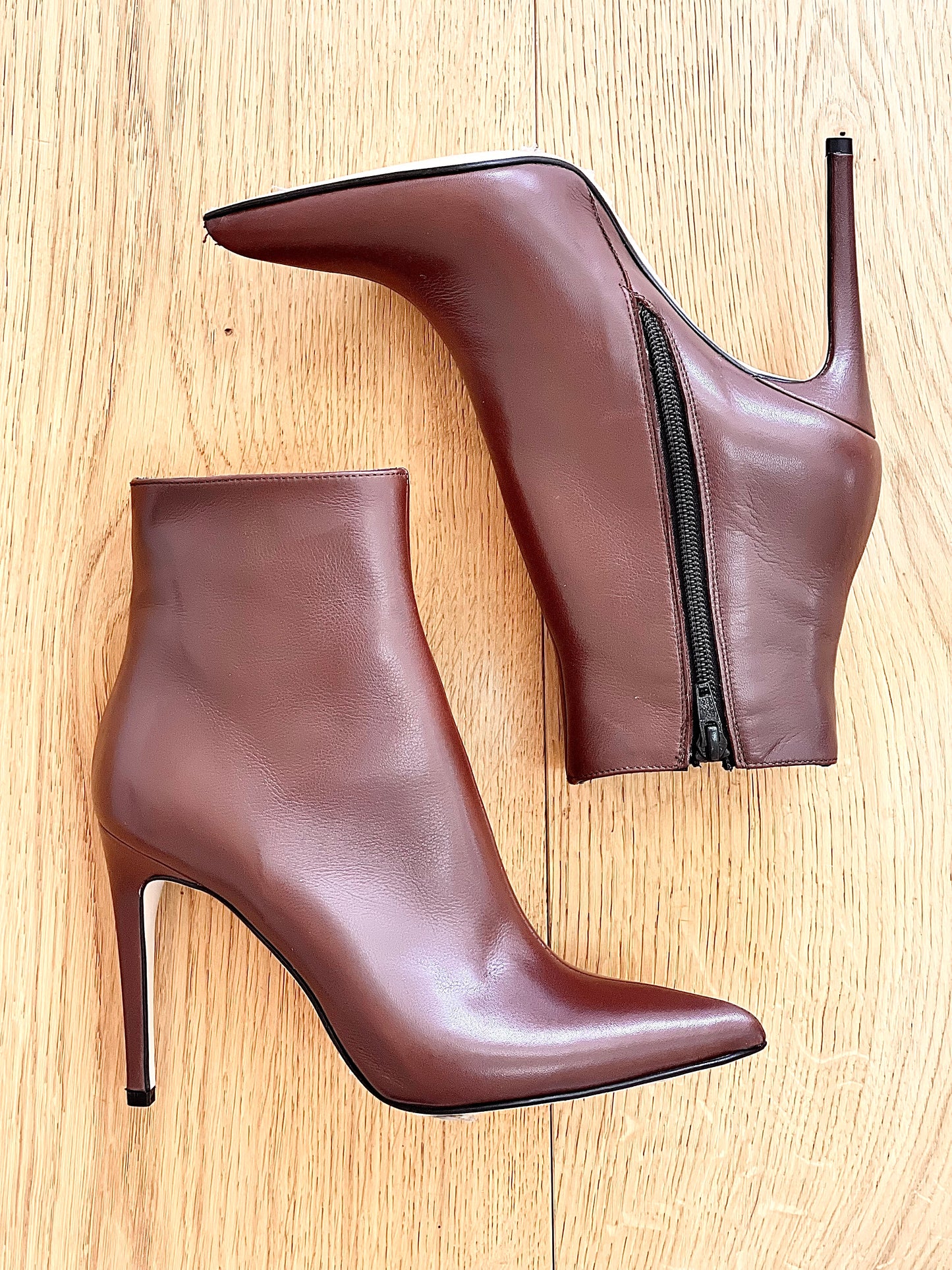 BORN BROWN LEATHER