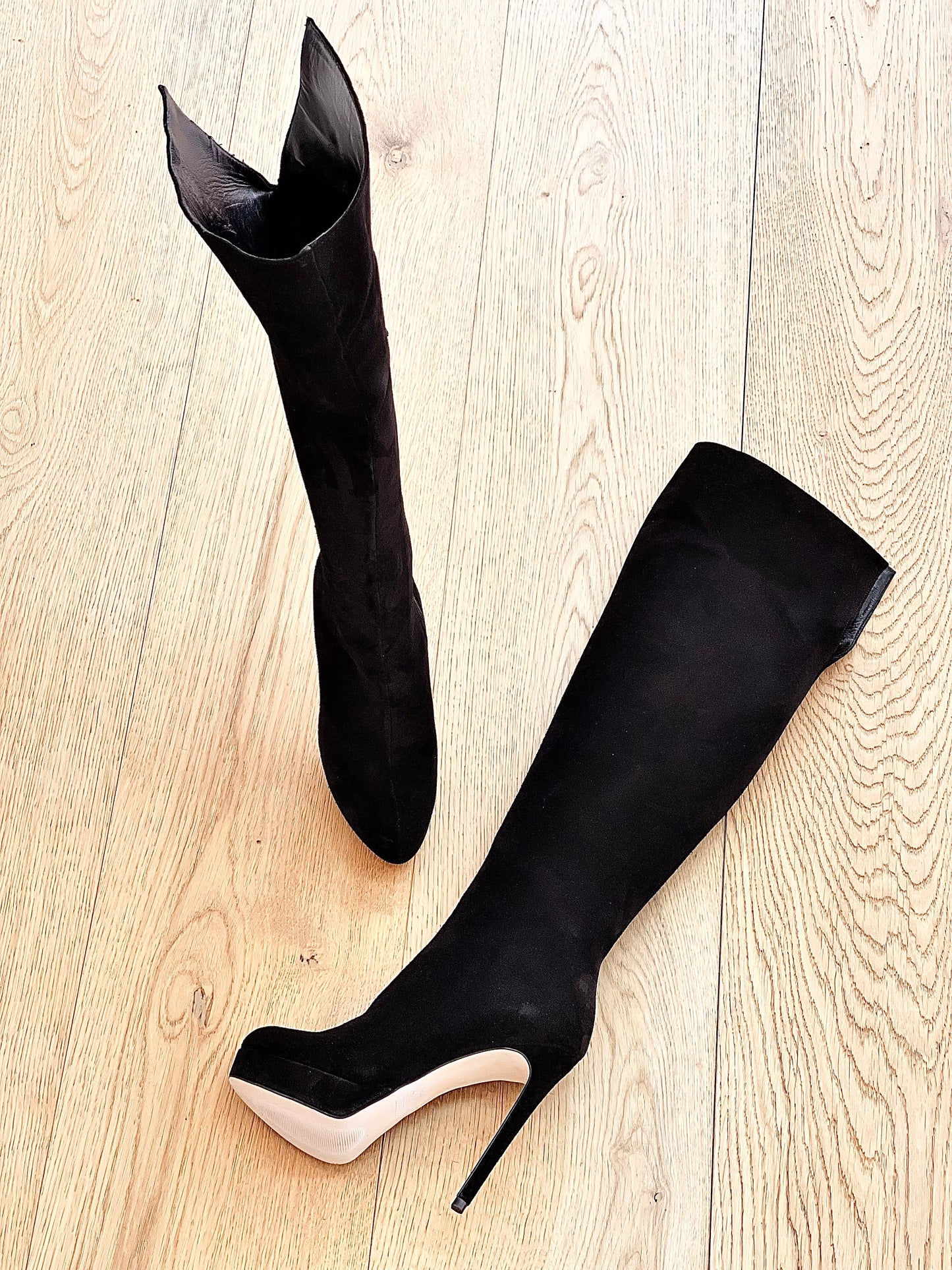 LENKA BLACK SUEDE