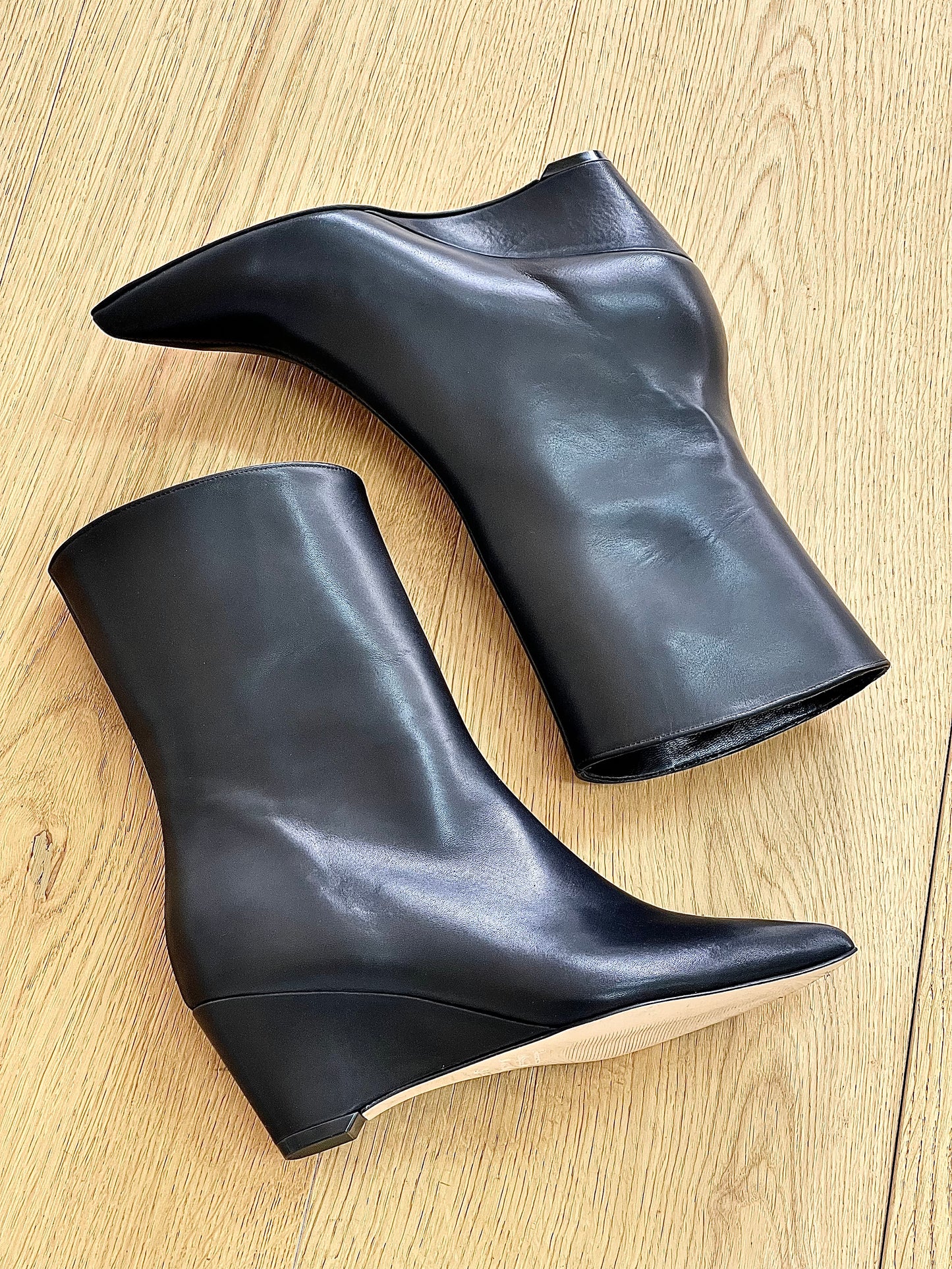 SANTIAGO LEATHER BLACK
