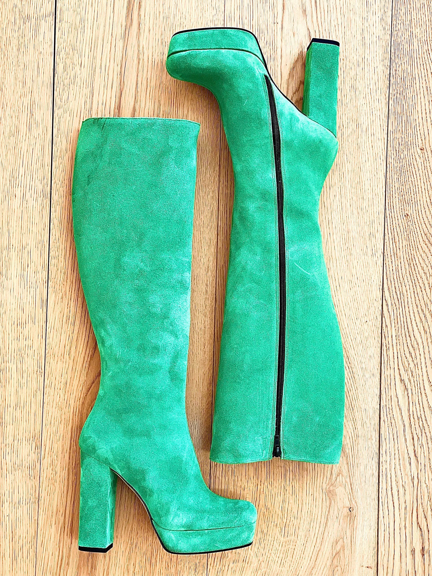 TIBET GREEN SUEDE