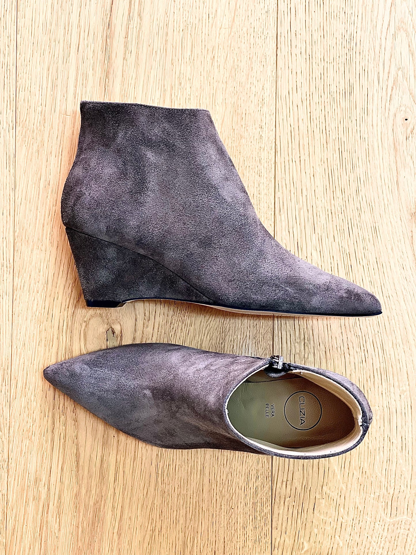 KRYSHA GRAY SUEDE