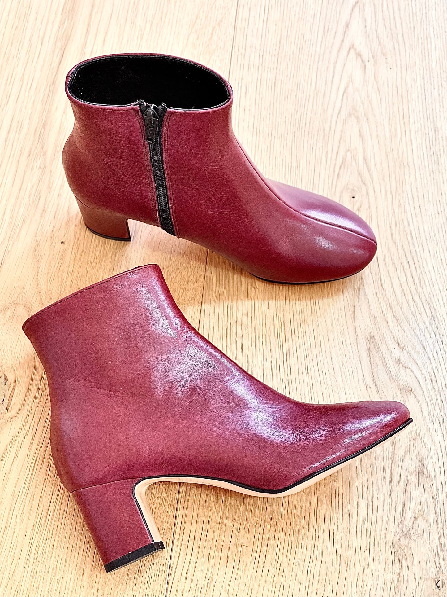 LUCAS BURGUNDY LEATHER