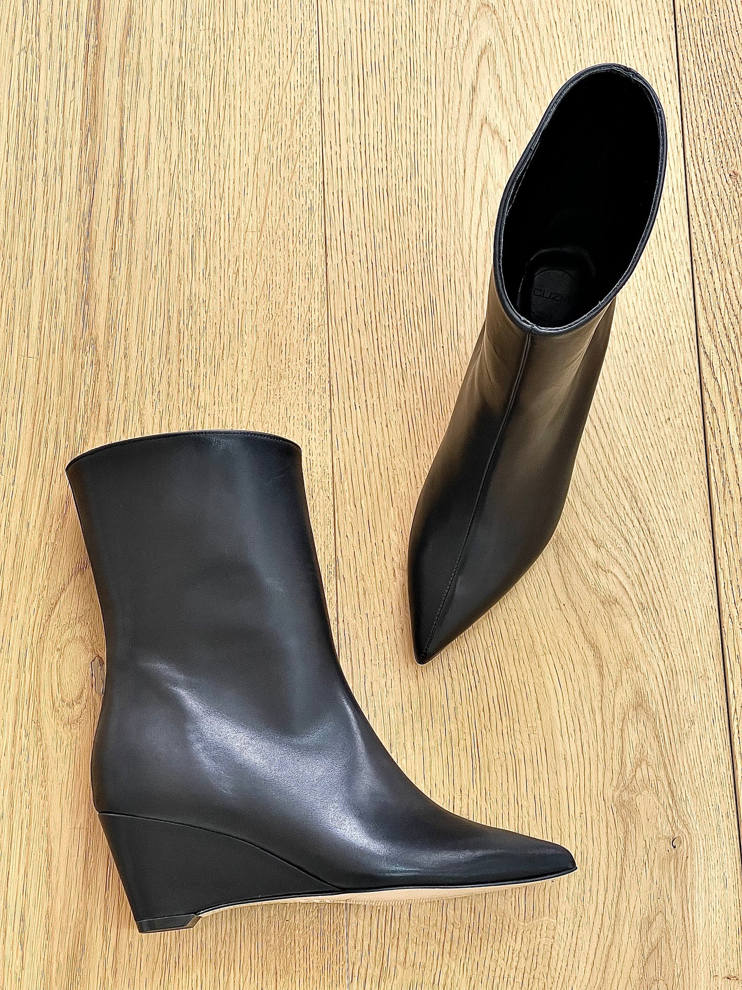 SANTIAGO LEATHER BLACK