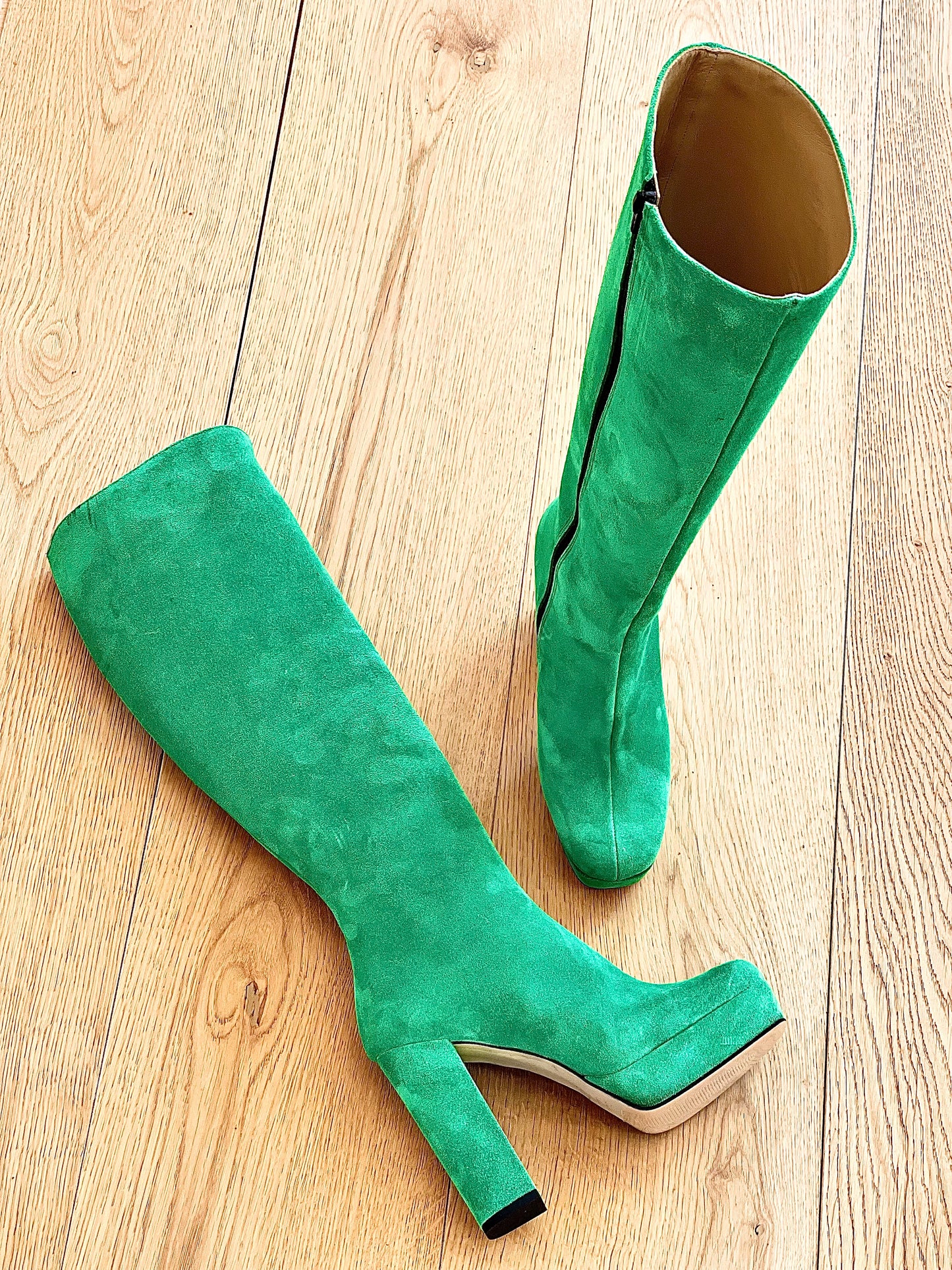 TIBET GREEN SUEDE
