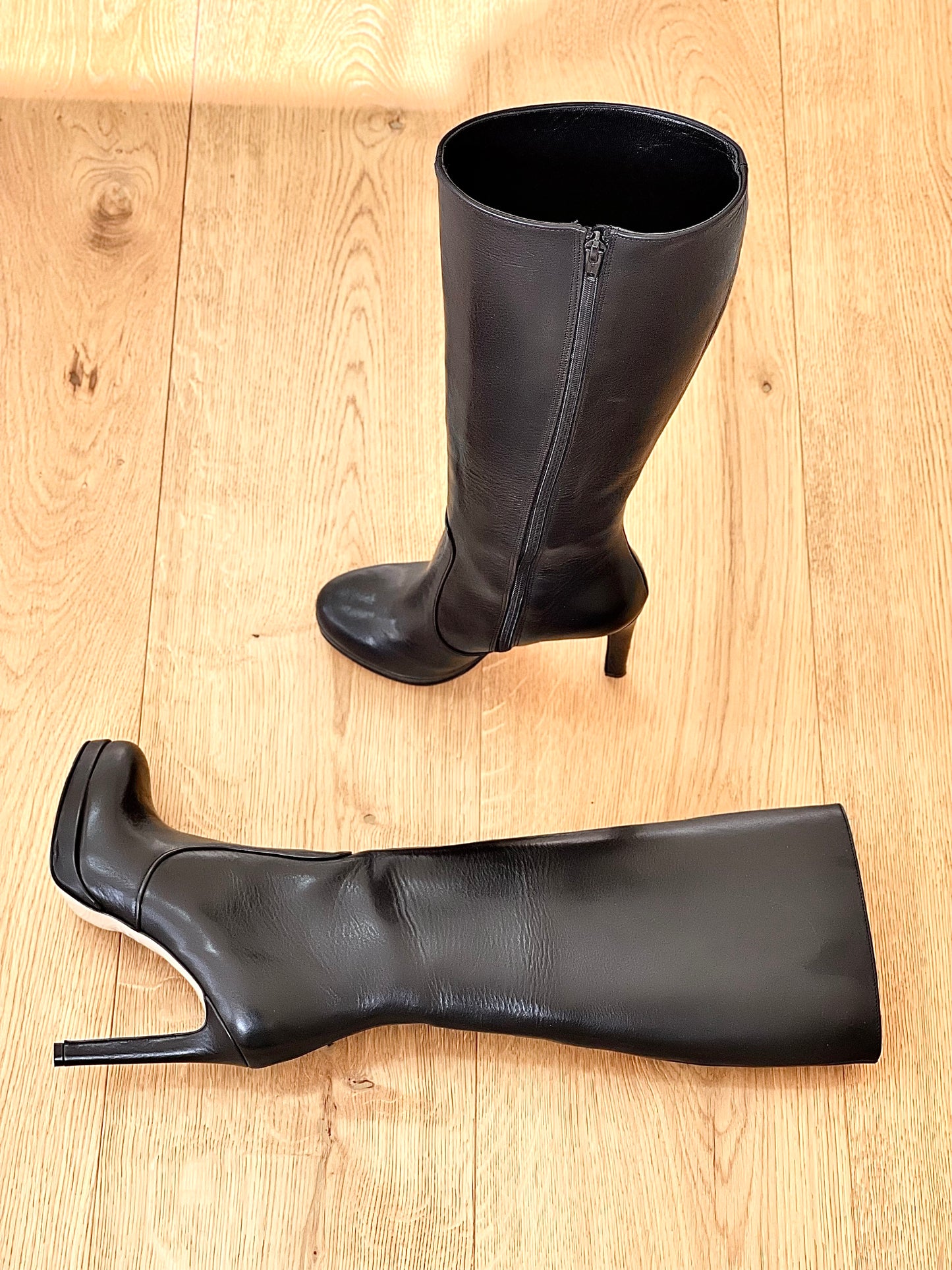 PRAGUE LEATHER BLACK