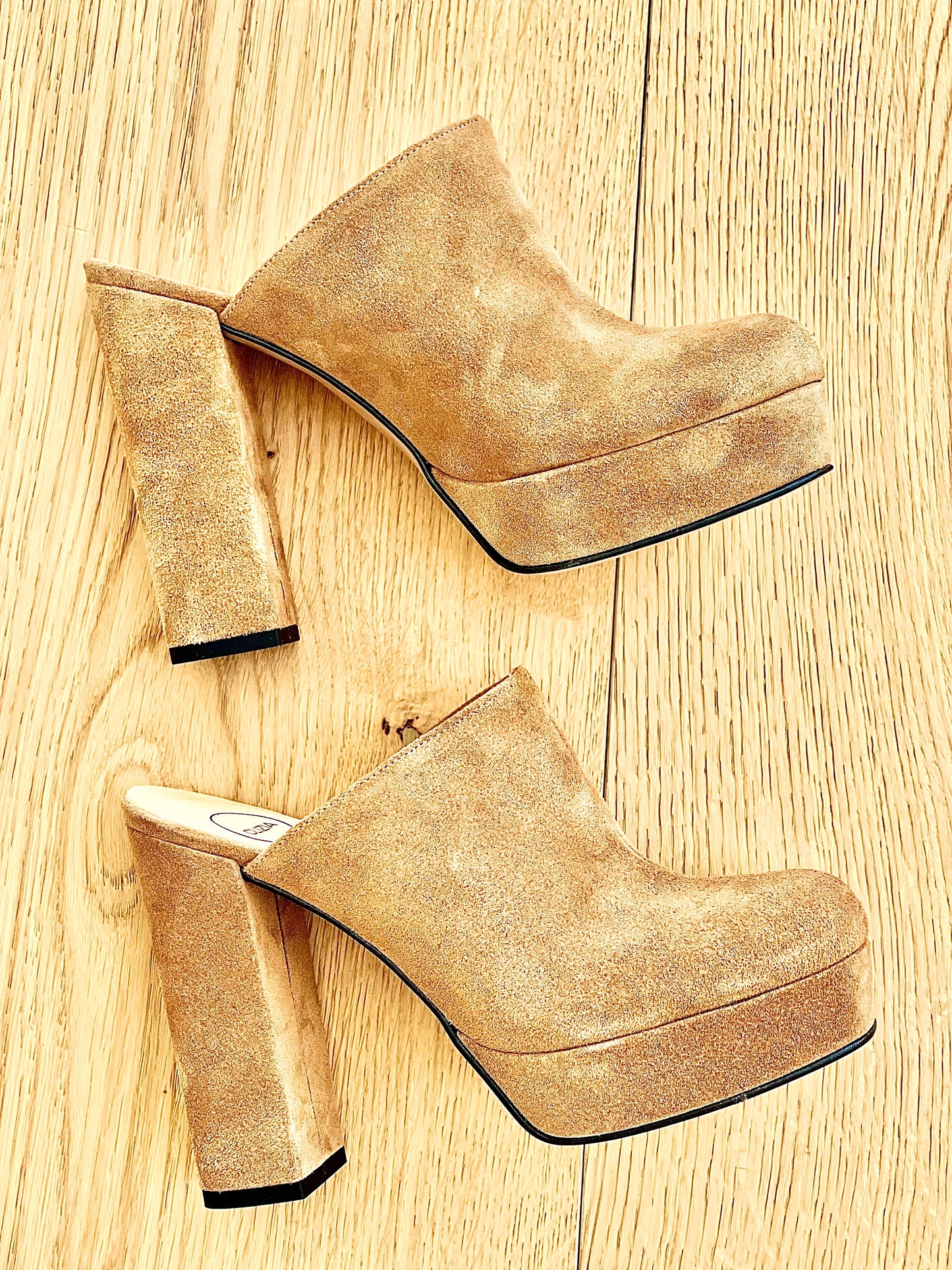 ELVIRA SUEDE LEATHER