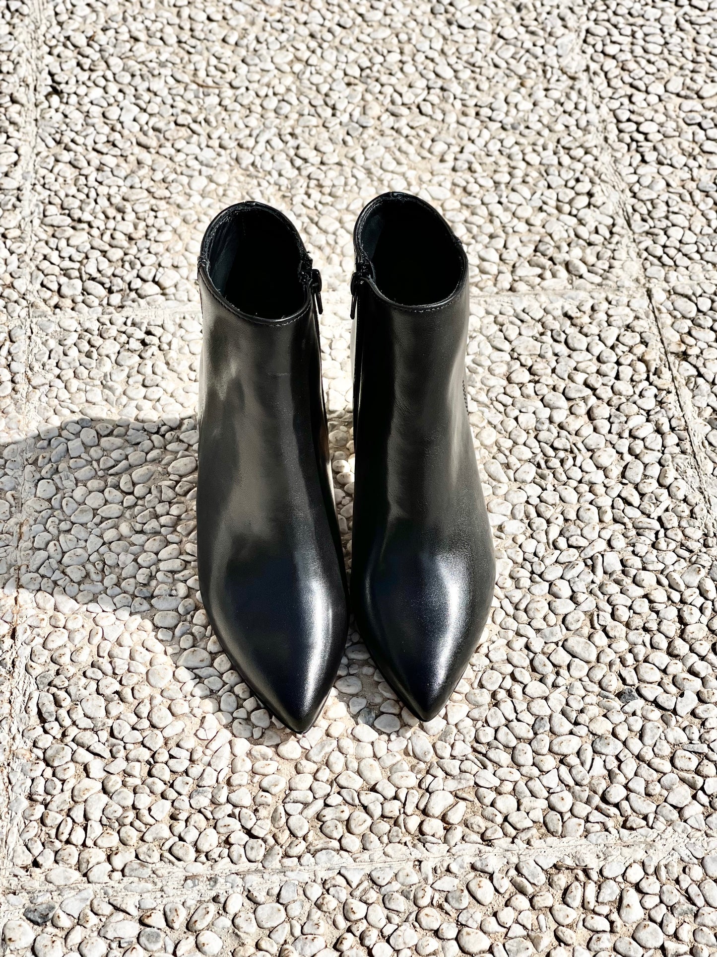 GEMINI BLACK