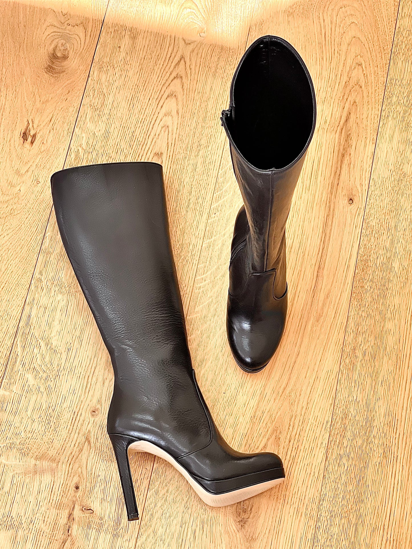 PRAGUE LEATHER BLACK