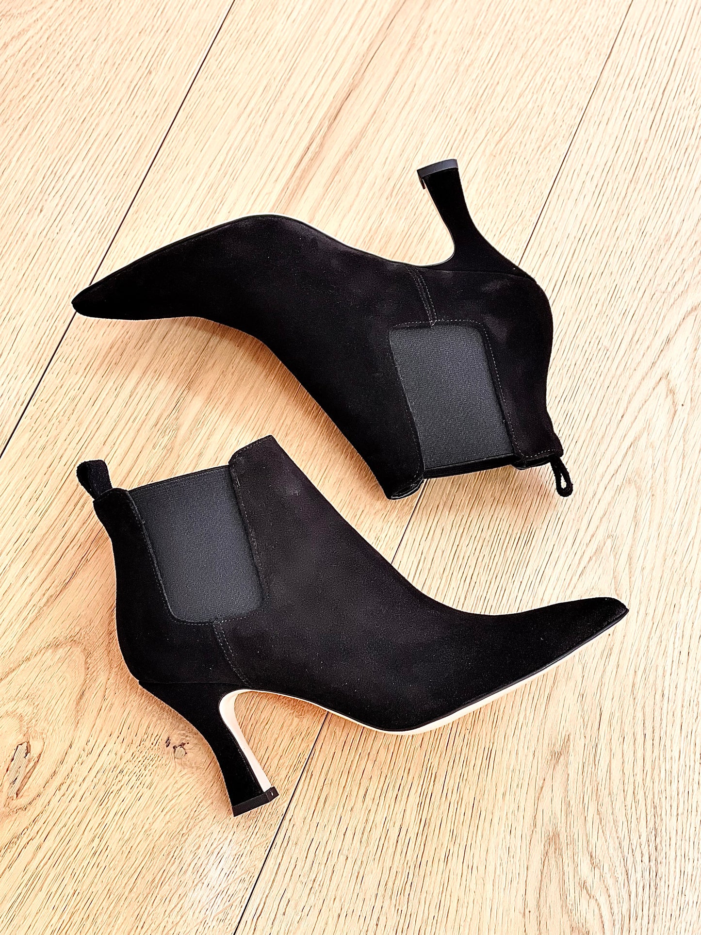 DEREK BLACK SUEDE