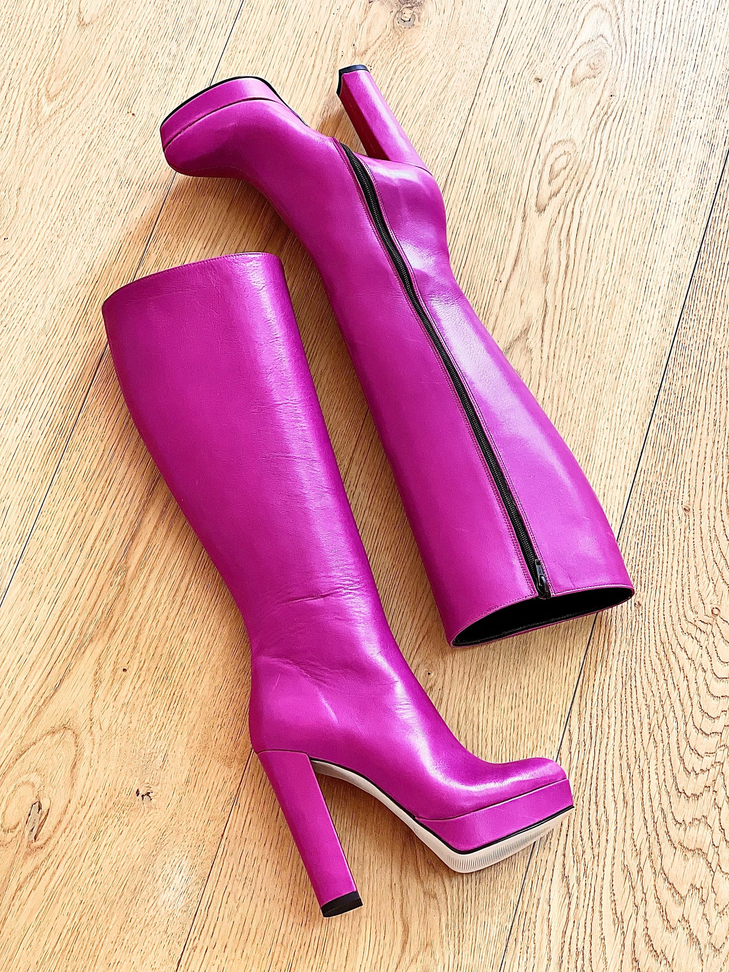 FUCHSIA LEATHER SAVANNAH