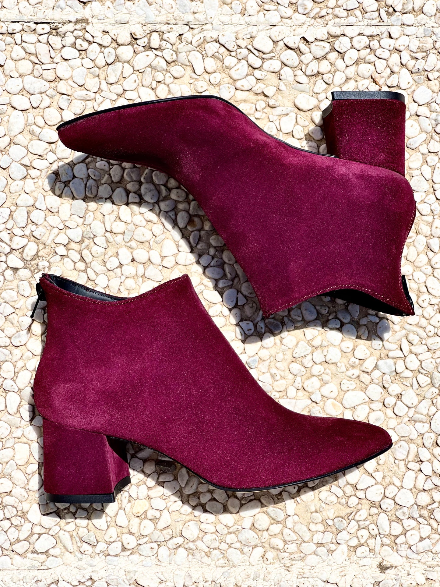 FUNNY BURGUNDY SUEDE