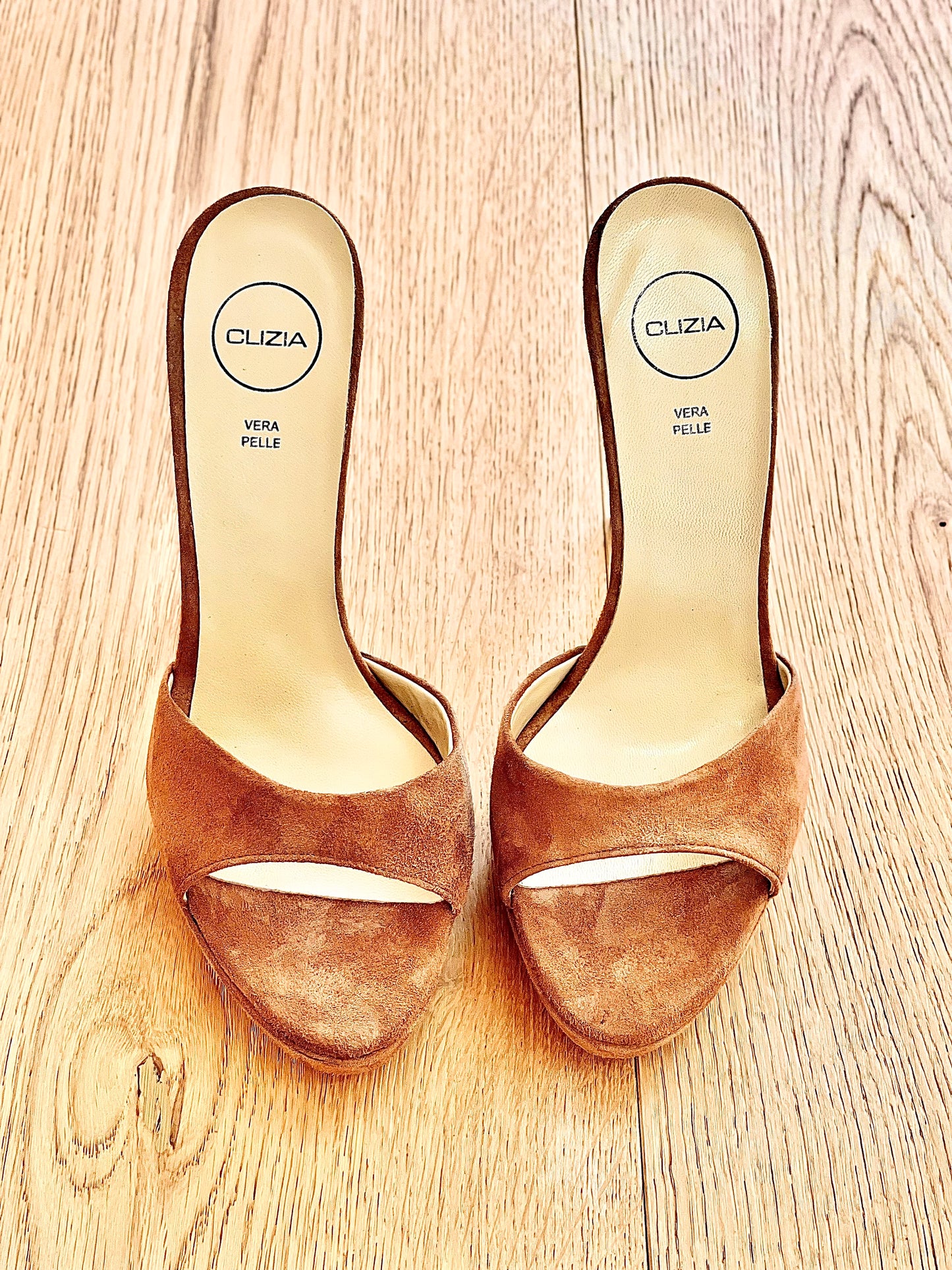 PRISCILLA SUEDE LEATHER