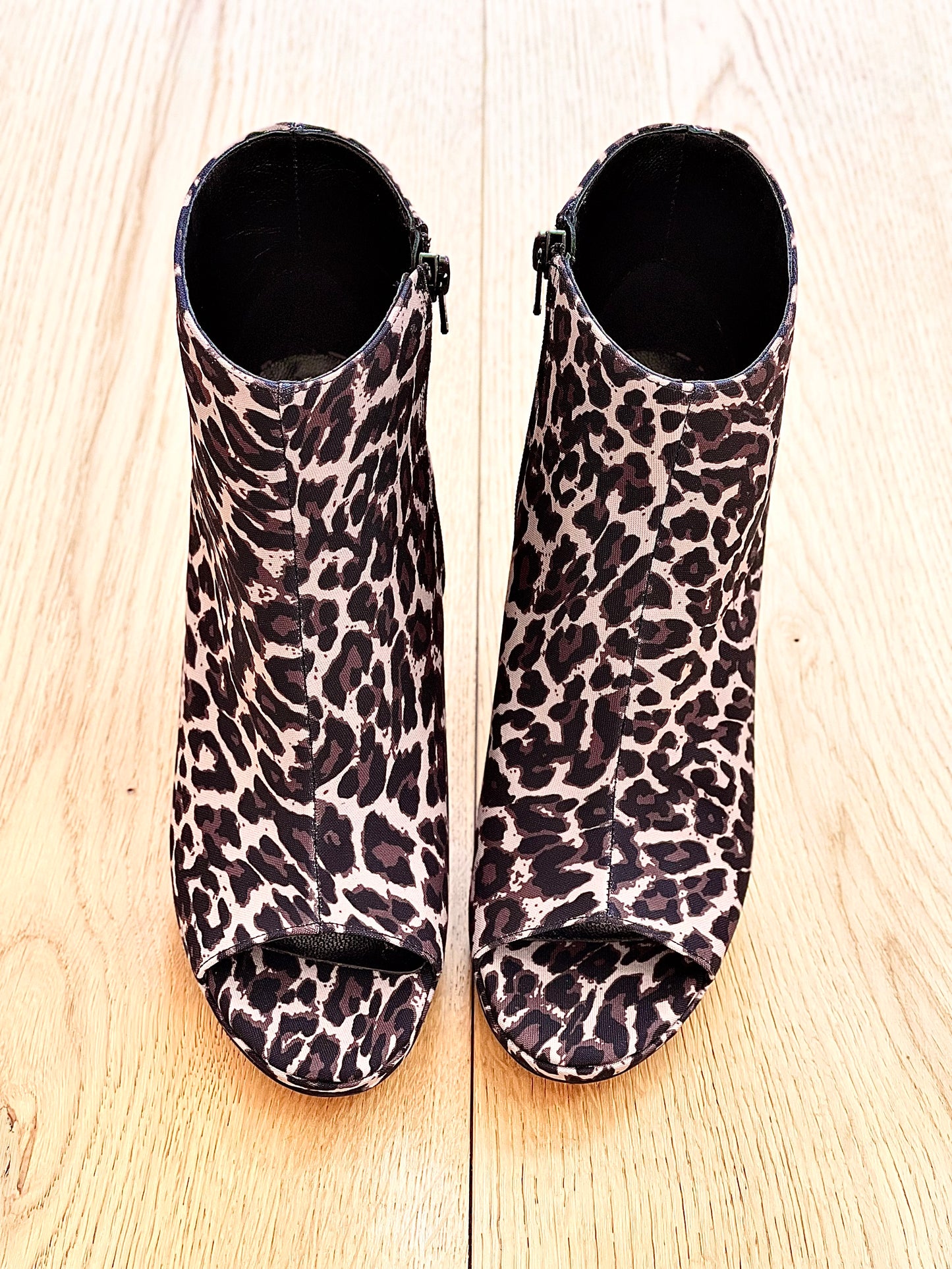 SPOTTED AMAZONIA