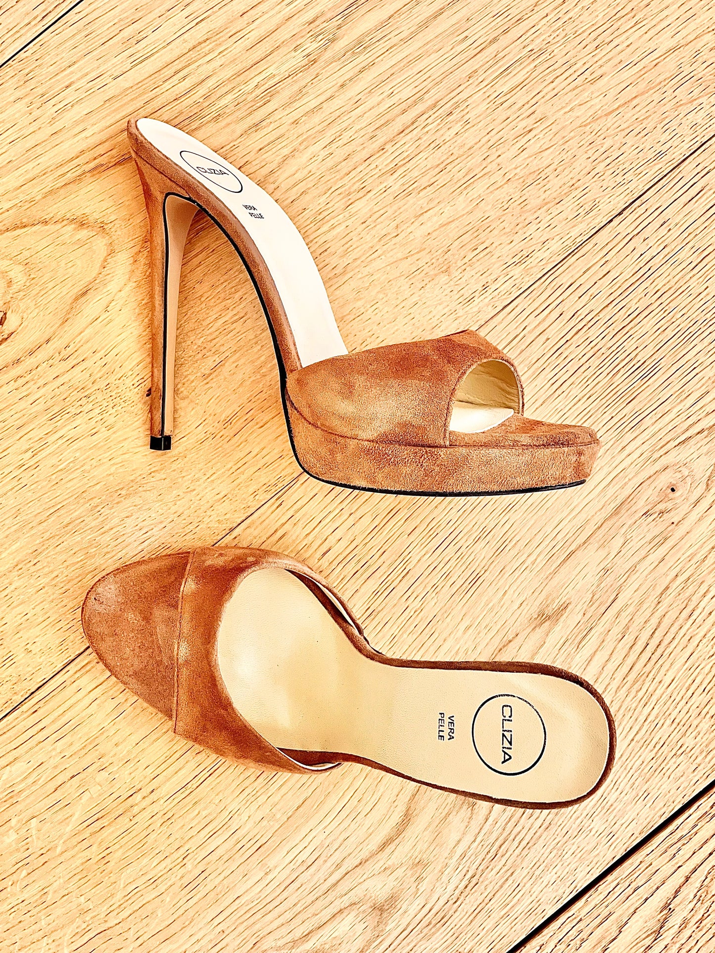 PRISCILLA SUEDE LEATHER