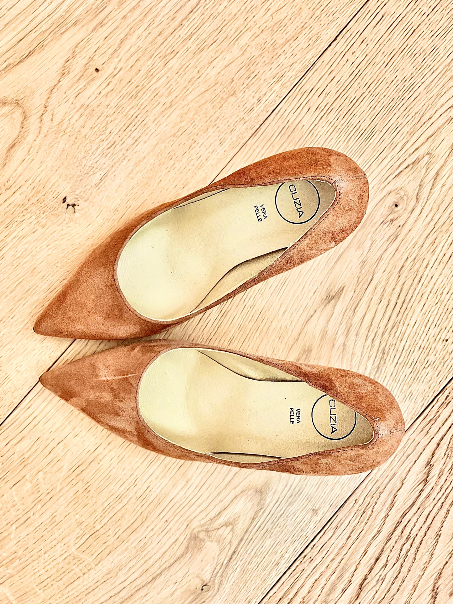 JOAN SUEDE LEATHER