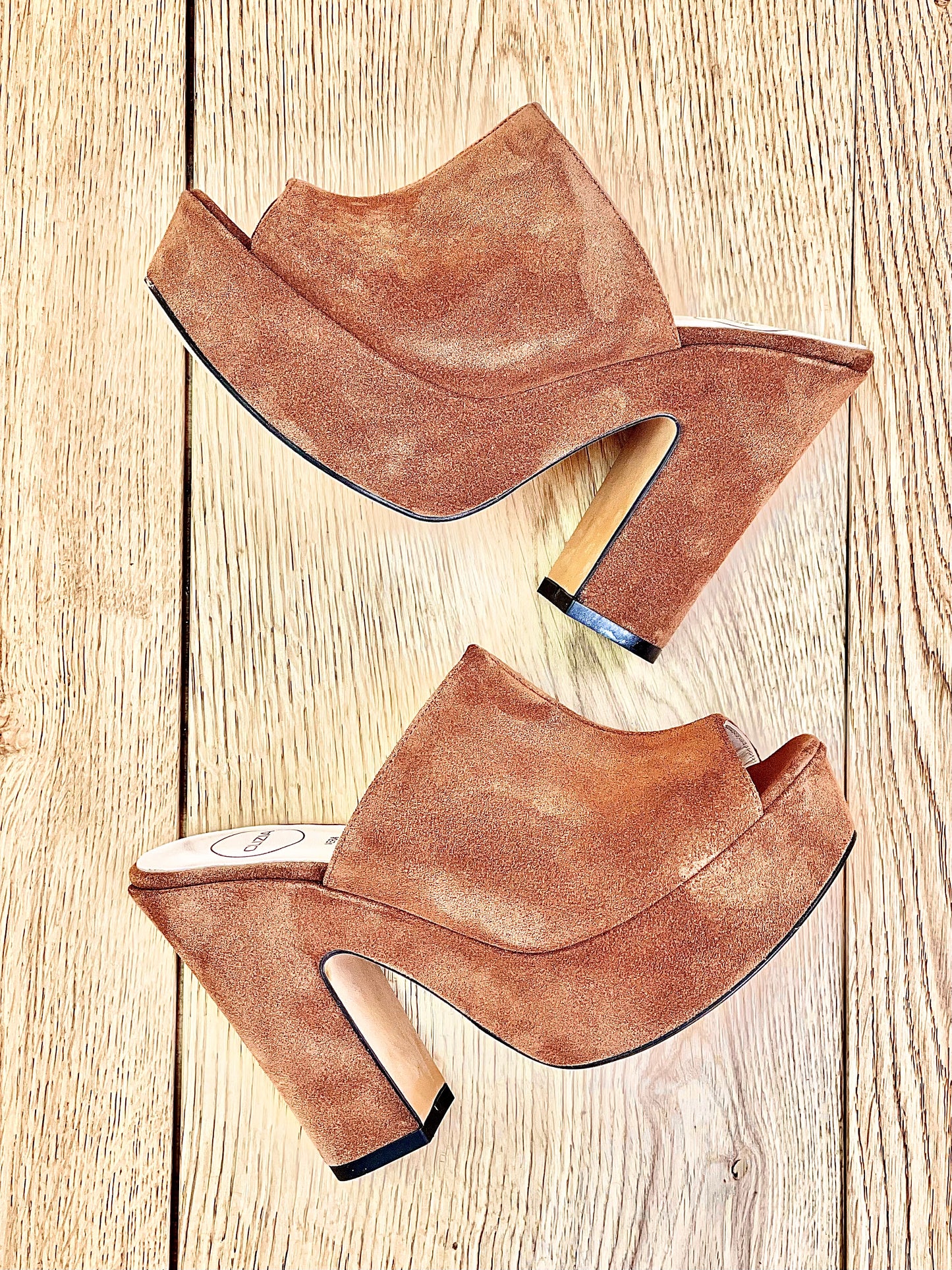 BANGKOK COGNAC SUEDE