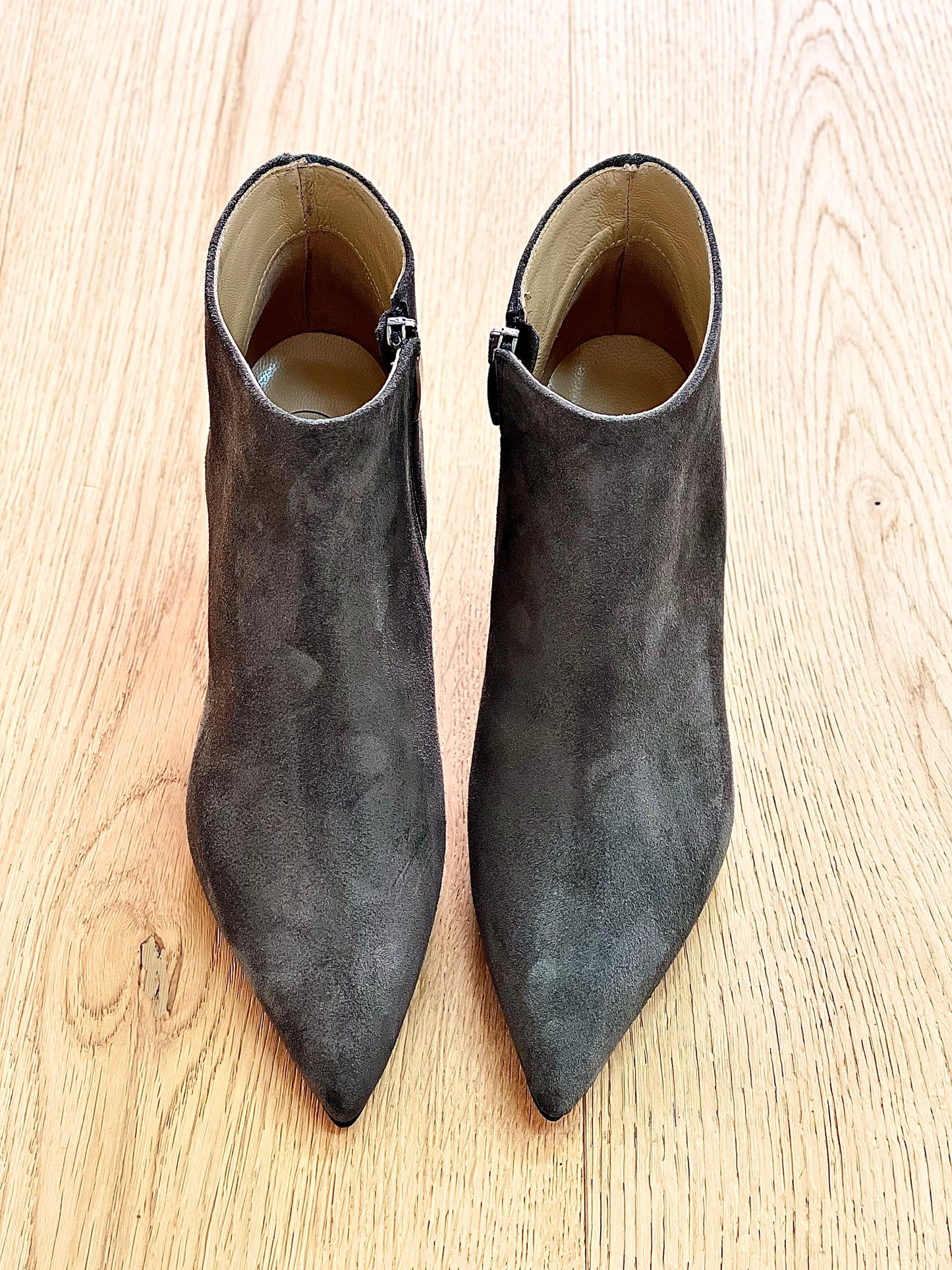 KRYSHA GRAY SUEDE