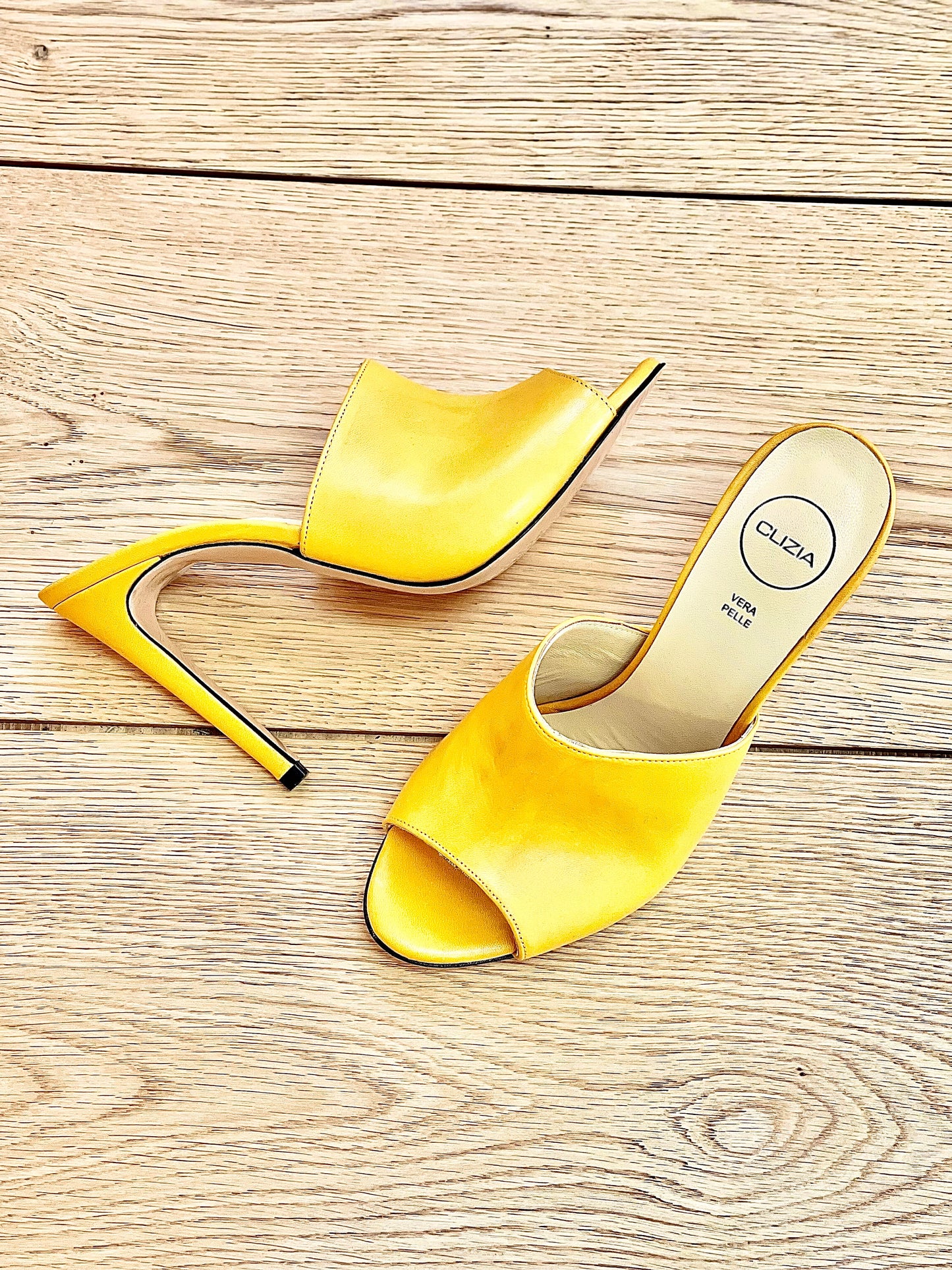 CARLITA YELLOW