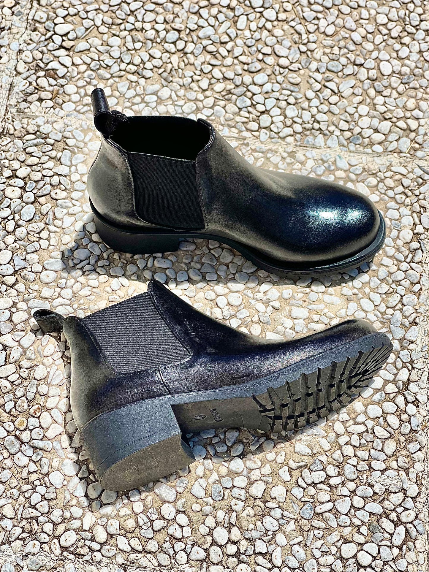 KEN BLACK LEATHER