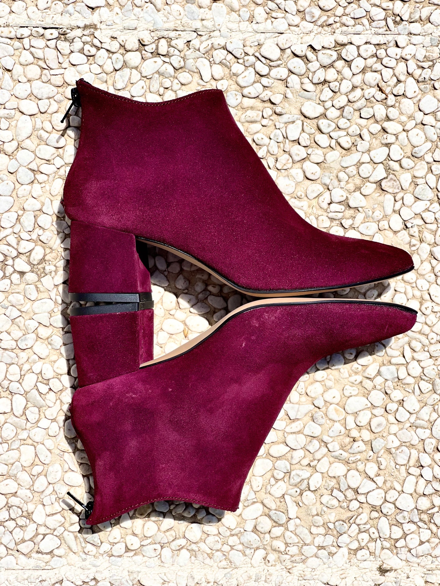 FUNNY BURGUNDY SUEDE