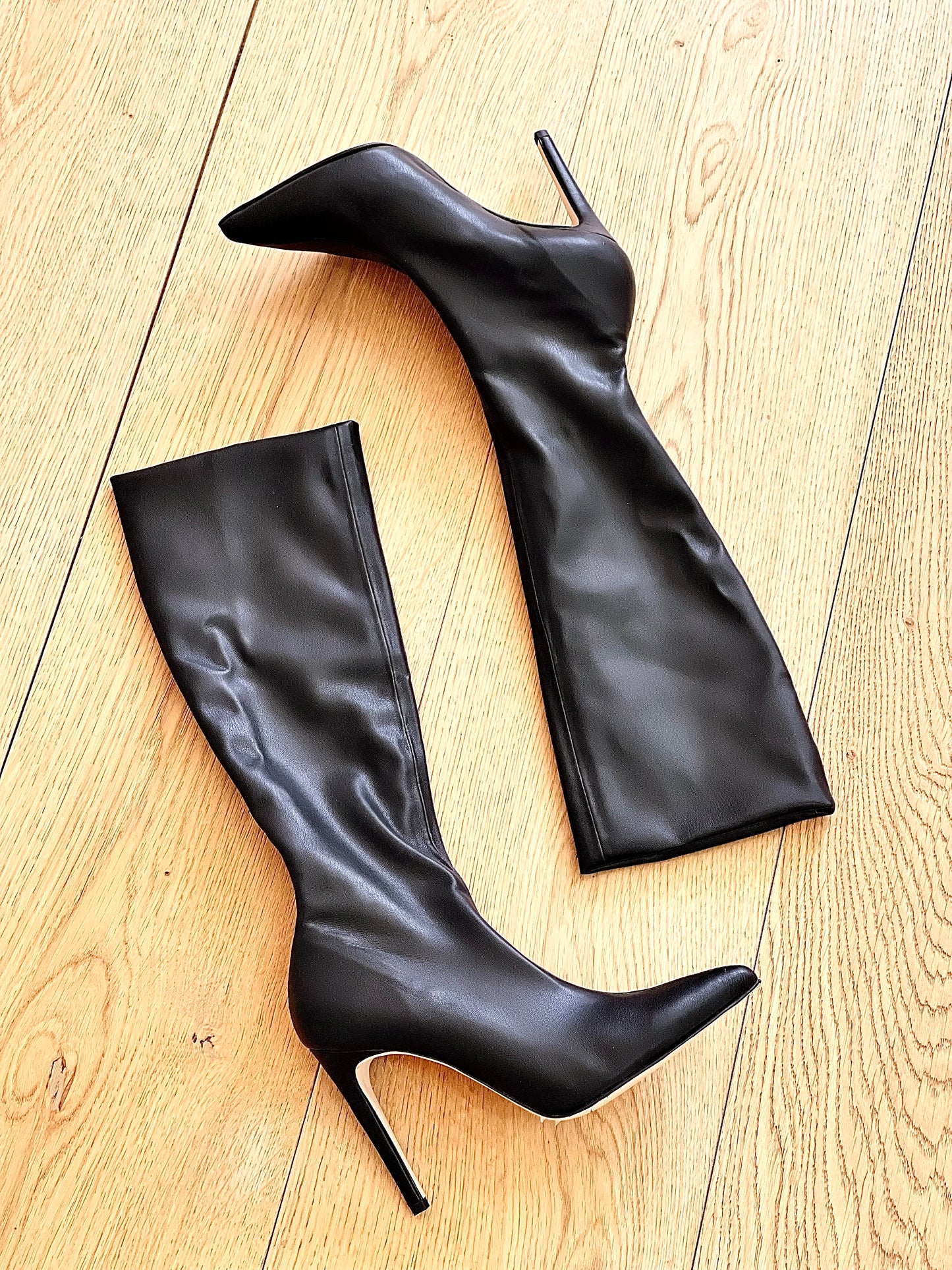 ESTER LEATHER BLACK