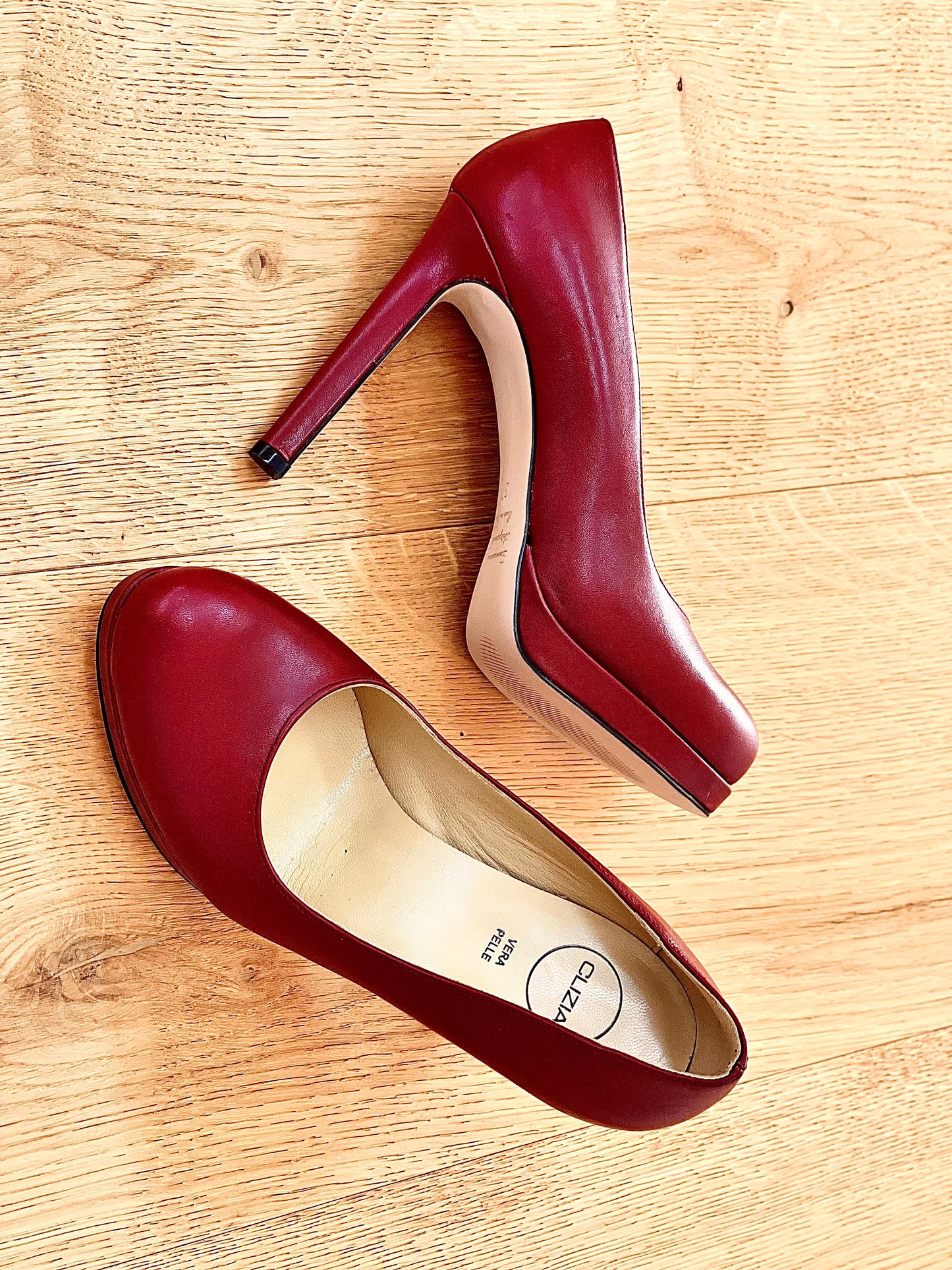 ANNA BURGUNDY LEATHER
