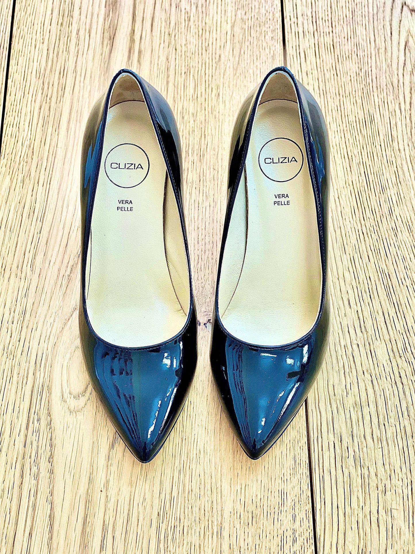 EMY BLACK PATENT LEATHER