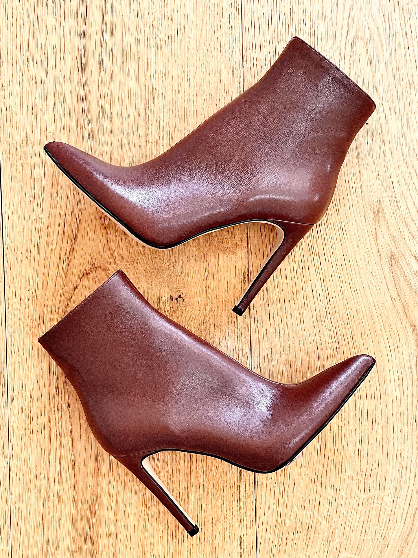 BORN BROWN LEATHER