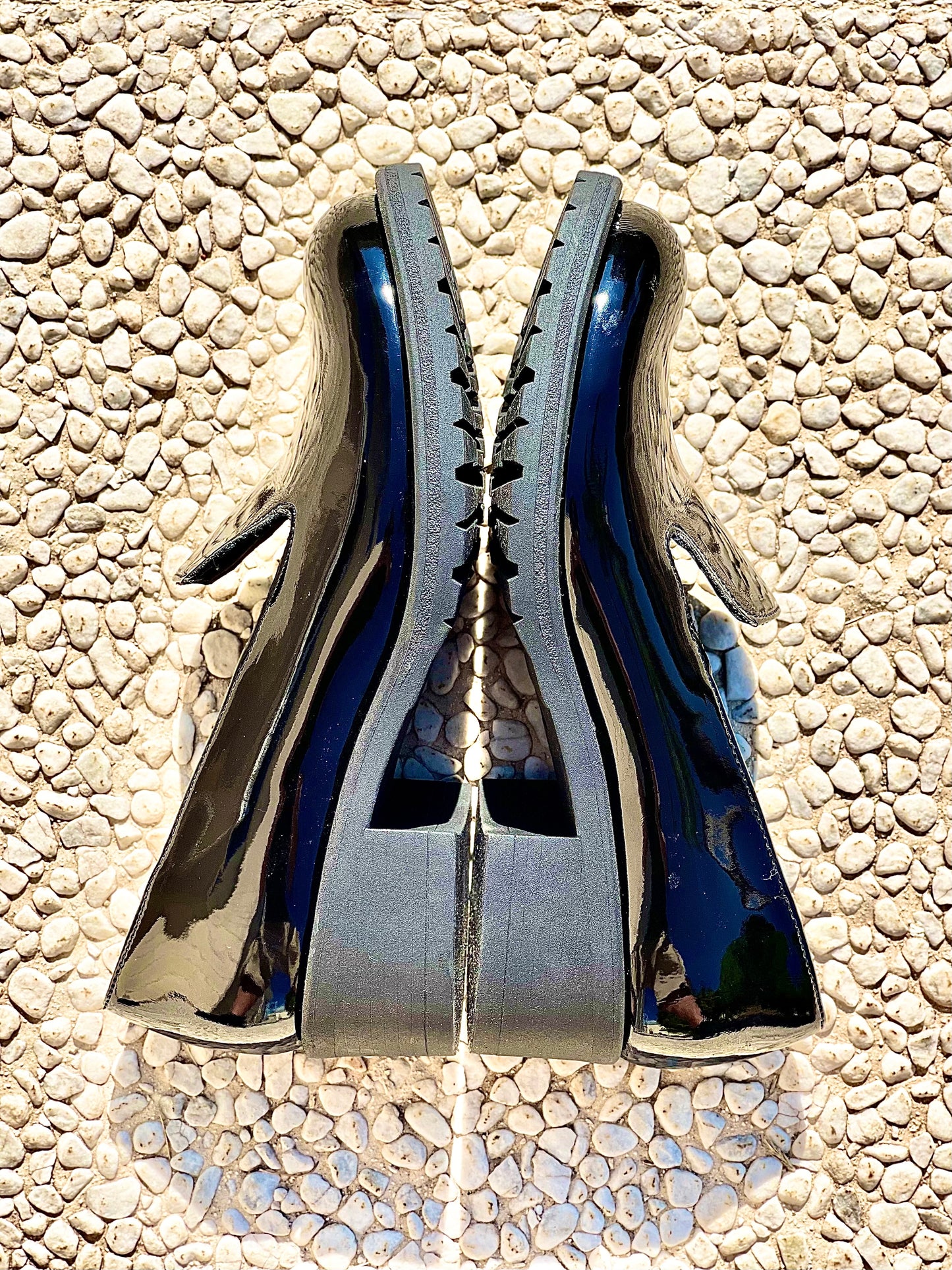 KIKO BLACK PATENT LEATHER
