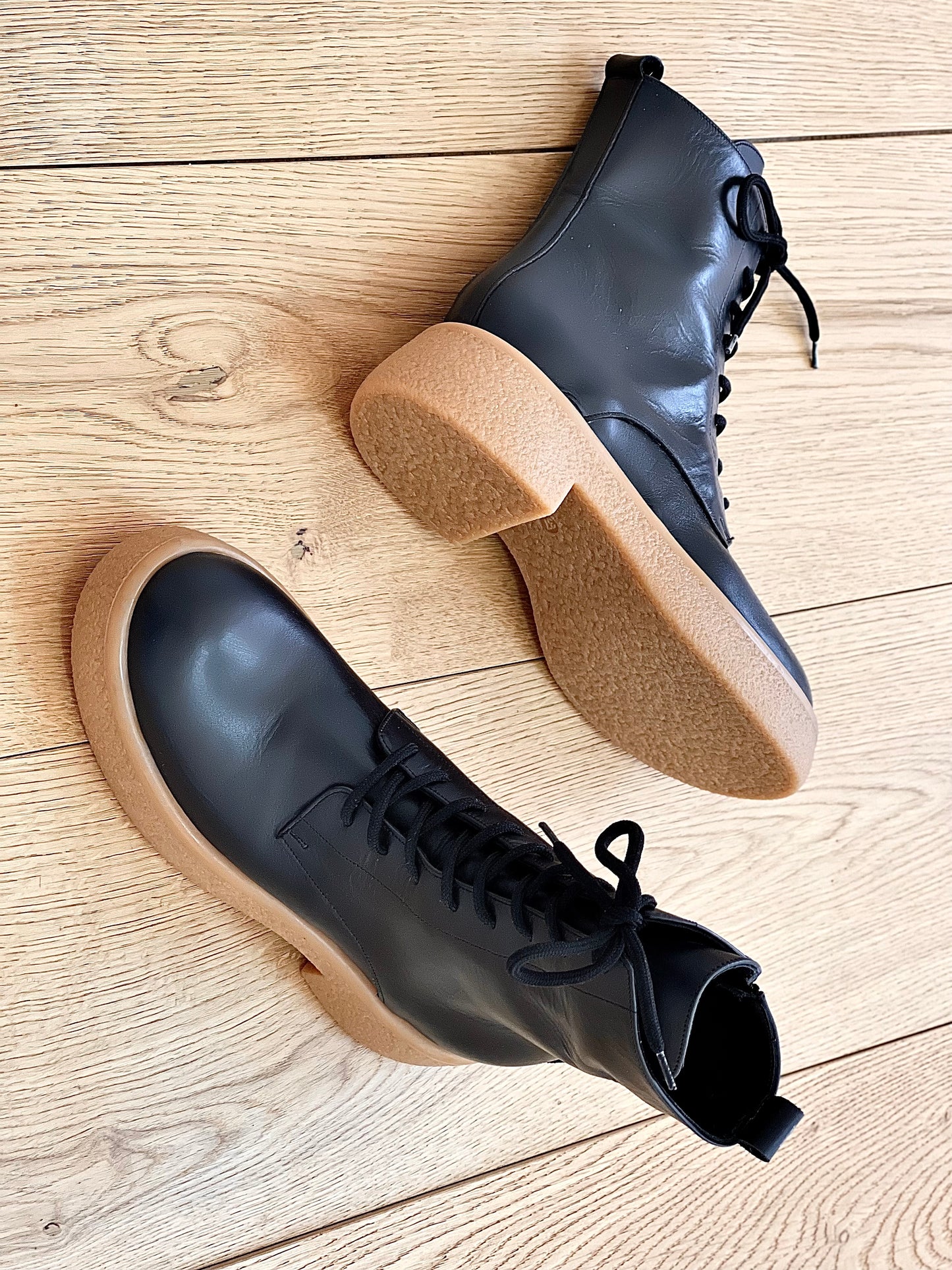 BIX BLACK LEATHER