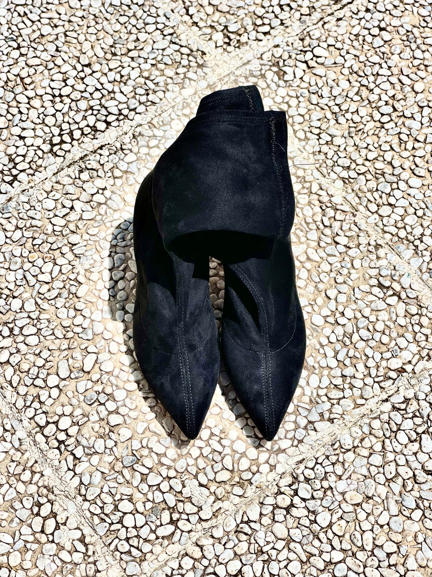 GINGER SUEDE BLACK