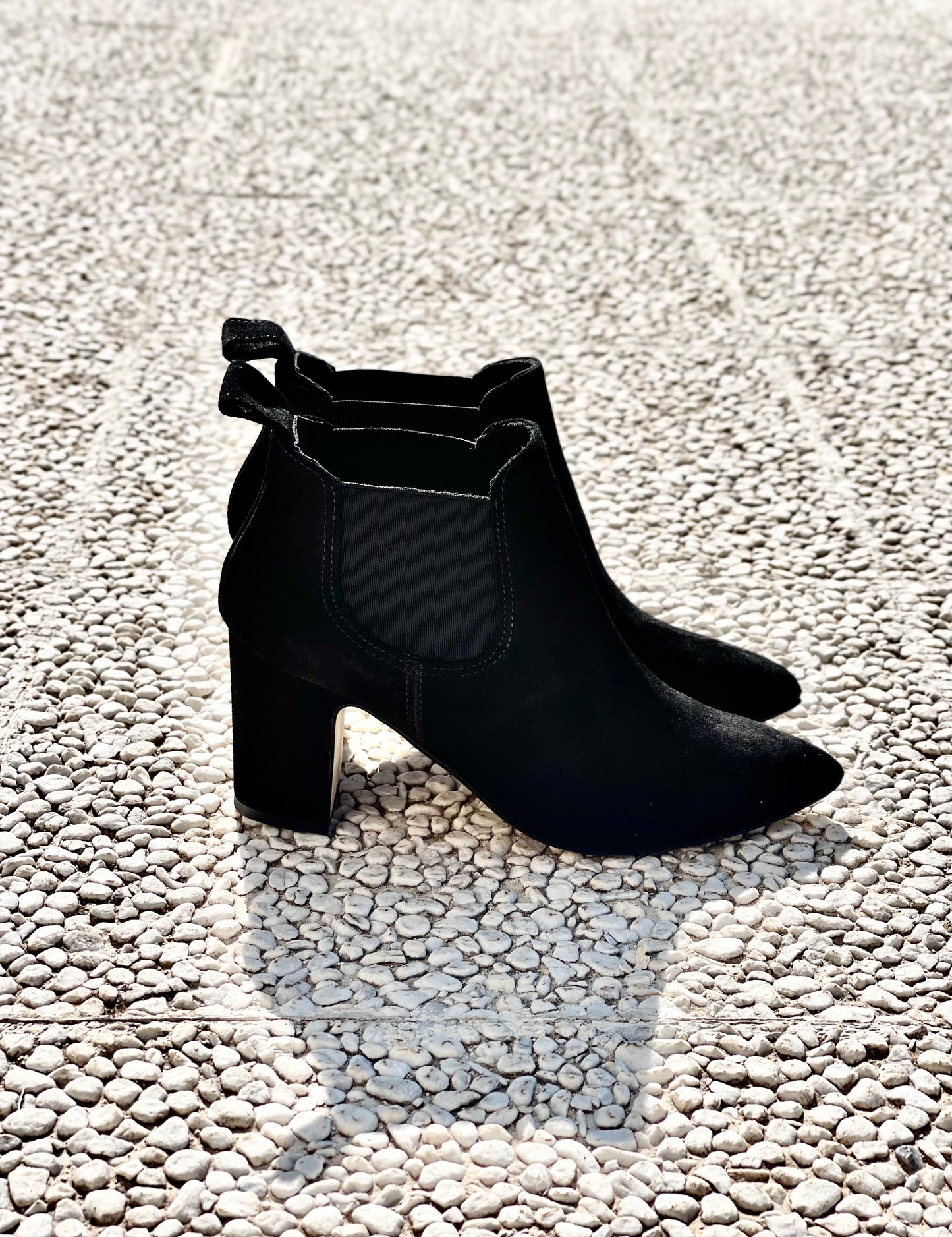 BLACK TUNDRA SUEDE