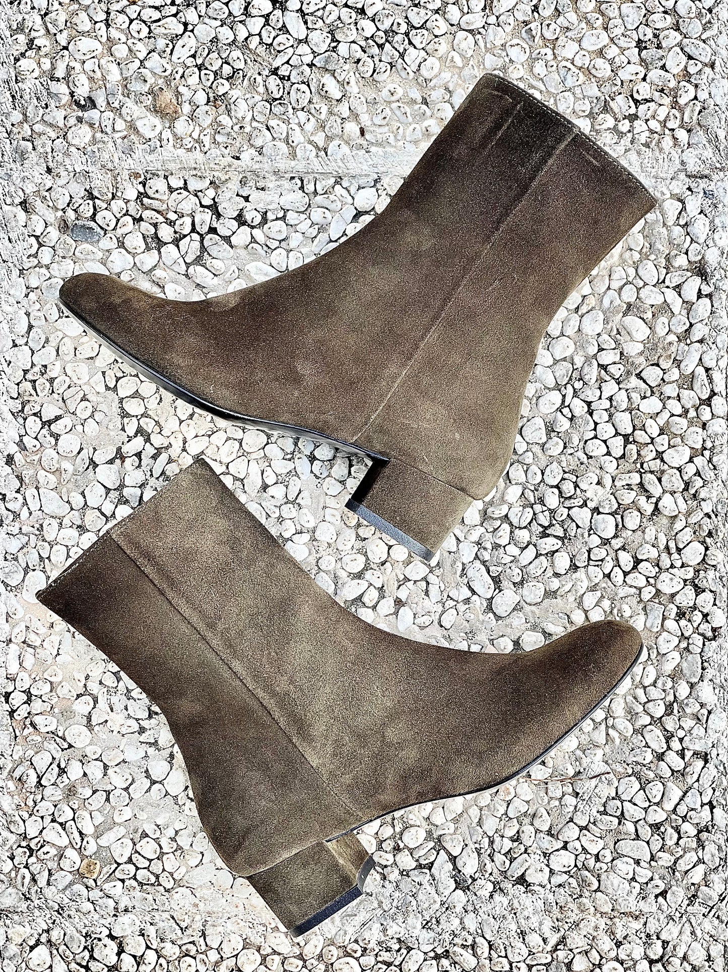 MAXIM KHAKI SUEDE