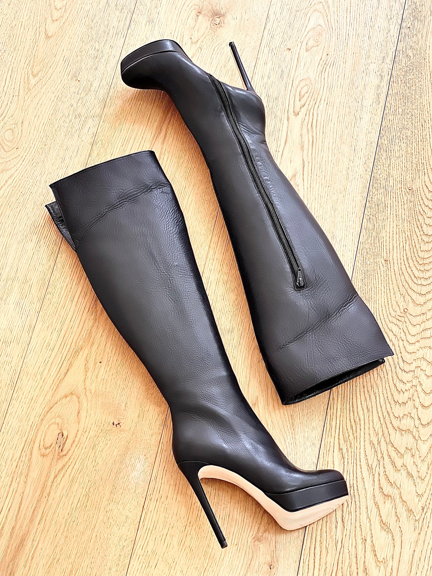 LENKA LEATHER BLACK