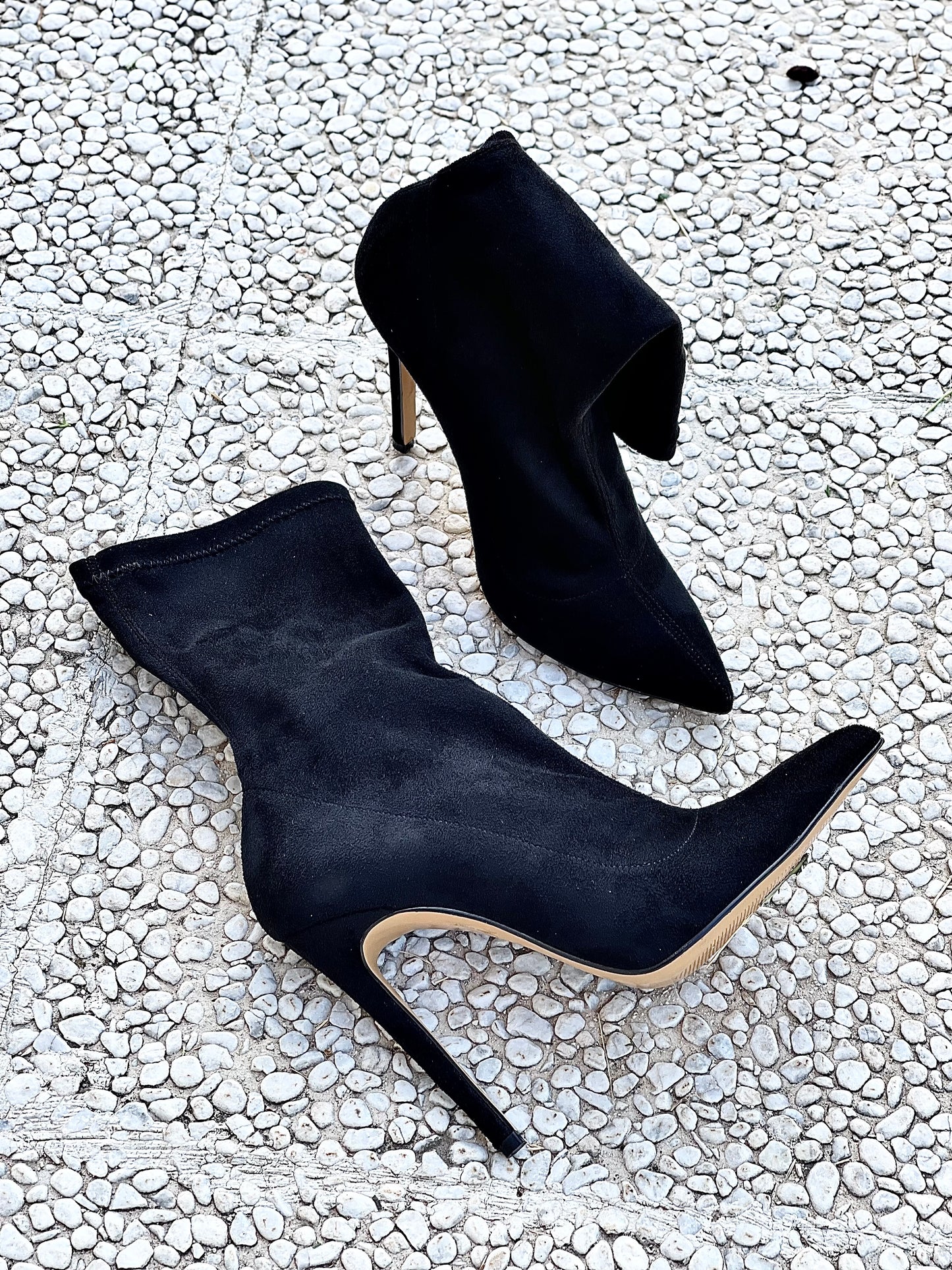 ELENOIRE SUEDE BLACK