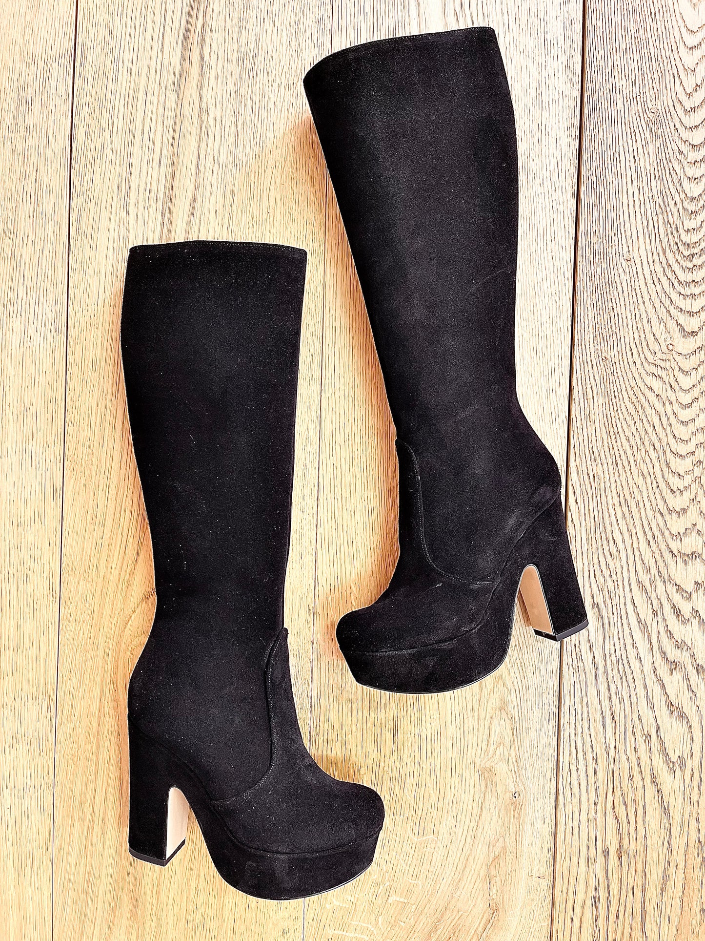 HIMALAYA BLACK SUEDE