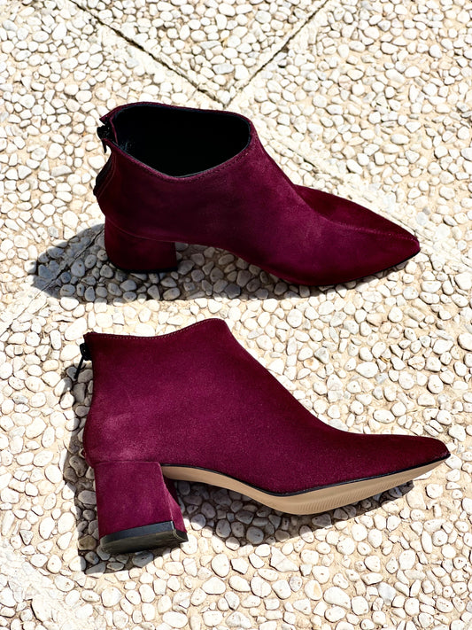 FUNNY BURGUNDY SUEDE